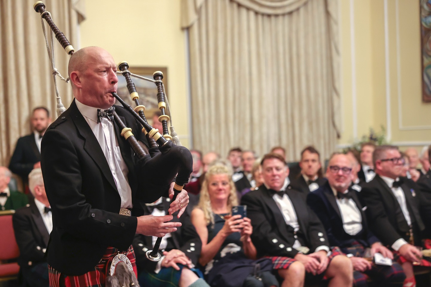 @the_london_recital @raasaydistillery @the_pinstripe_highlanders @londonscottishpipesanddrums The London Recital 2025, at Dover House, Whitehall, with Iain Speirs @iain.speirs and Angus MacColl, sponsored by Raasay Hebridean Distillers. Hosted by the Pinstripe Highlanders and the Piobaireachd Society, supported by the 1st Battalion Scots Guards @scots_guards, Highland Society of London, London Scottish Pipes & Drums and the Scottish Piping Society of London.