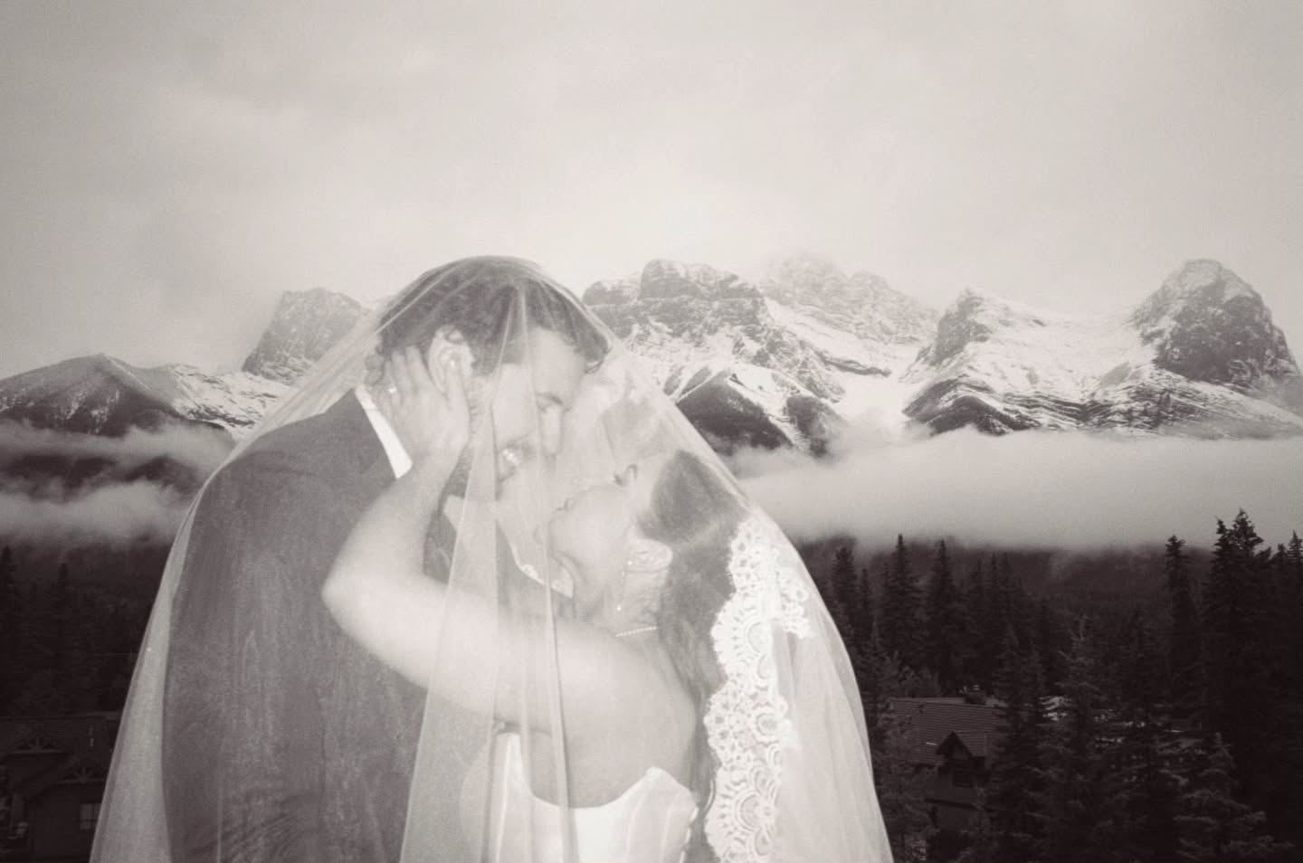 Lauren & Ben ♡ a summer solstice wedding shot on film + digital ♡
.
.
.
.
.
.
.
.
.
#canmoreweddingphotographer #calgaryweddingphotographer #vancouverweddingphotographer #filmweddingphotographer #film #filmweddingphotography #documentaryweddingphotography #2026bride #2027bride #aesthetic #gardenparty