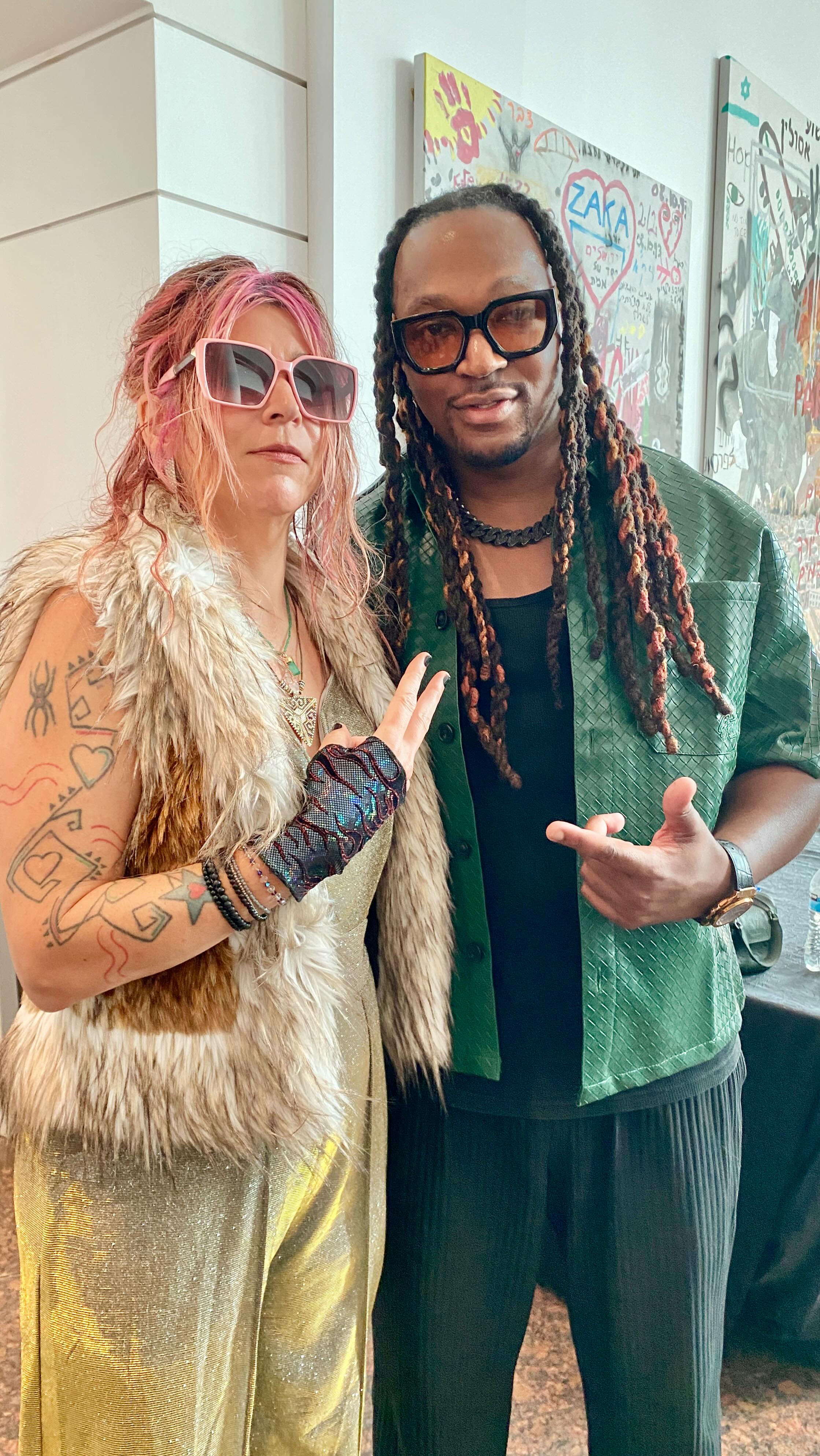 Creating the first Starry Venus dance remix with Grammy-winning producer Kizzo. Super excited to share the magic we made soon. Stars are falling…
Love 🩵
#starryvenus #stars #kizzo #redcarpet #joshuatree