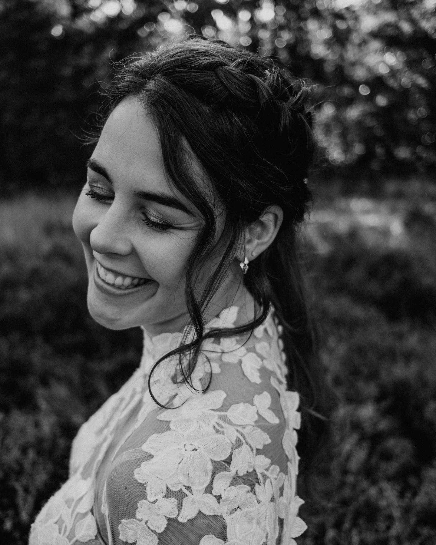 Wat een heerlijke dag was dit!🫶
Een paar week geleden leverde ik een preview en dit was hun lieve reactie:
“Wat zijn wij ontzettend blij met de foto’s!!!🥰🤎
Dankzij jou kunnen we de stralende dag helemaal weer opnieuw beleven!
Erg bijzonder!🥹🫶🏼
We genieten ook van alle mooie sfeerbeelden, al die momentjes die we als bruidspaar niet mee krijgen, een aanvulling op onze dag 🥰🥰
Je doet mooi werk 🫶🏼
Je bent echt een topper 🤩🤩”
Lieve Bram en Indi, Bedankt dat ik er bij mocht zijn!
#trouwfotografie #trouwfotograaf #trouwfotograafzwolle #trouwenin2026 #bruidsfotografie #bruiloftfotograaf