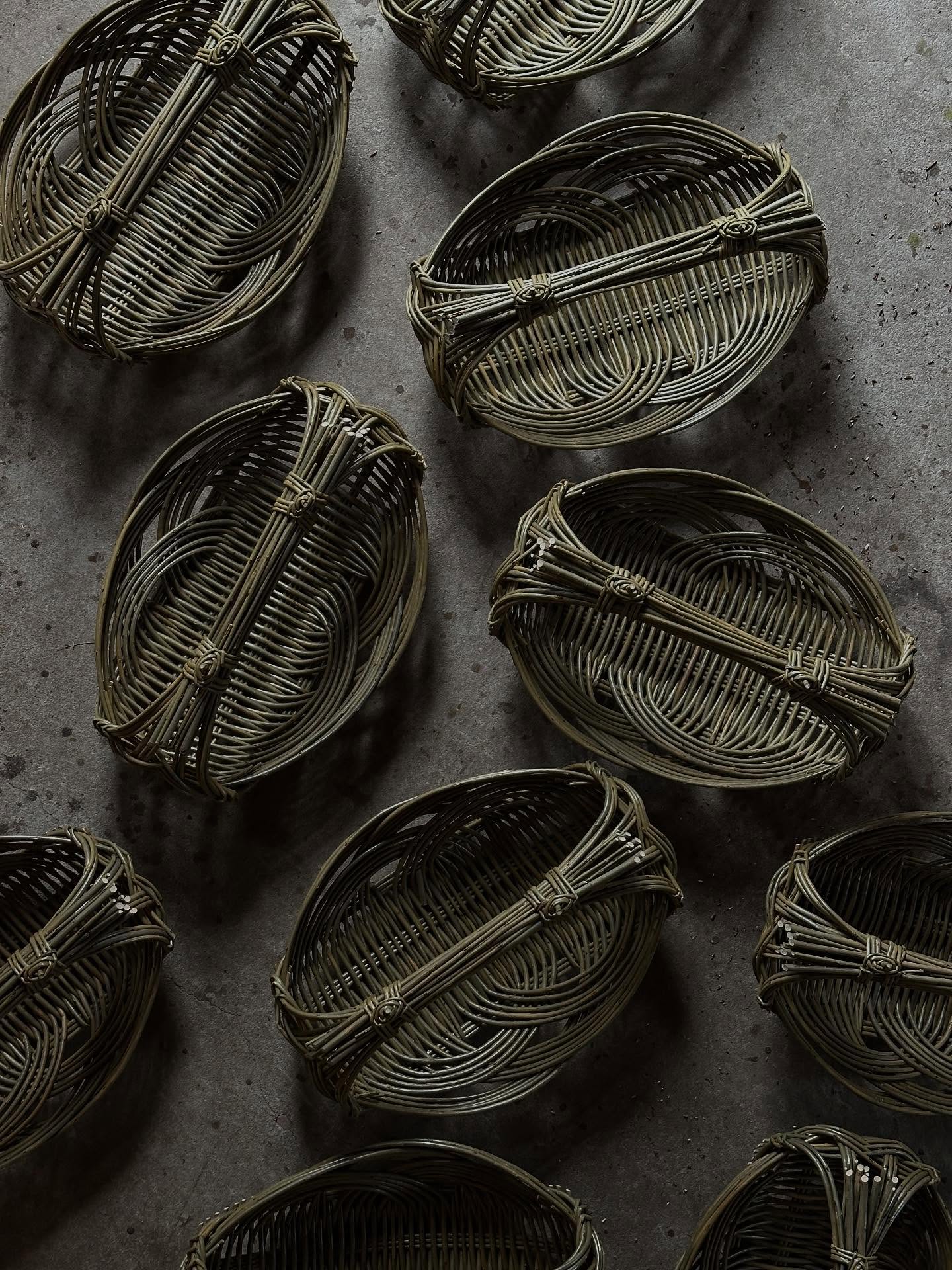 A freshly woven batch of Zarzo flower baskets, made for one of our lovely stockists 🌿