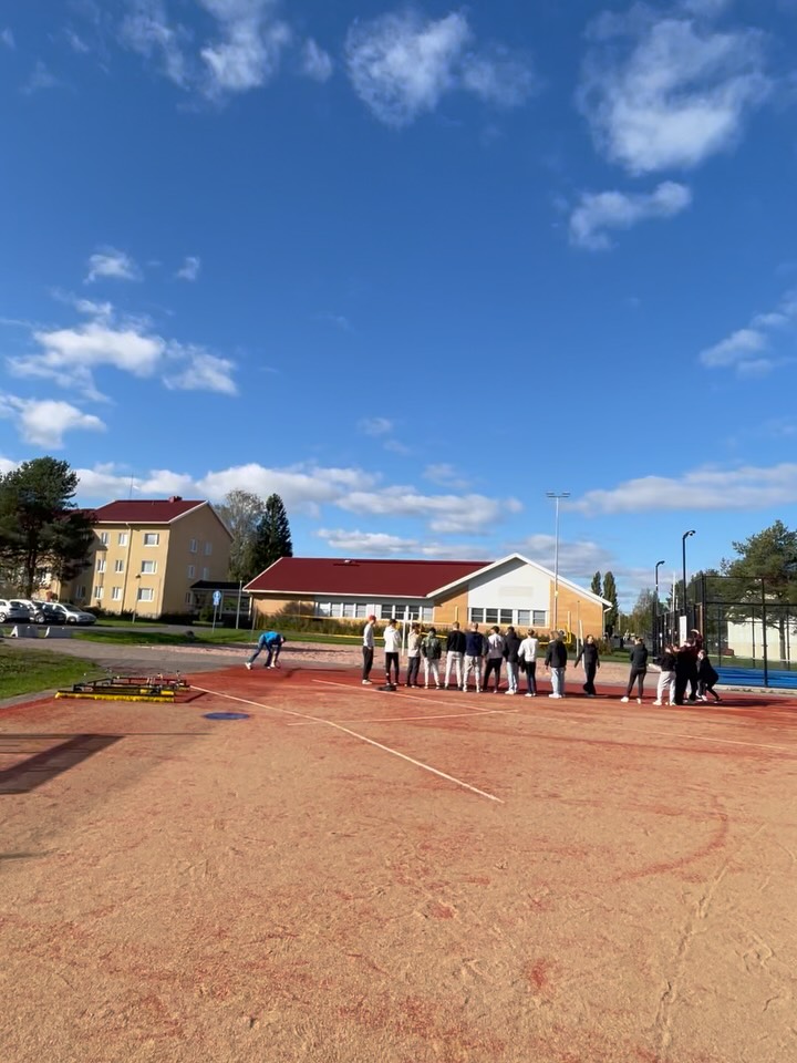 Tänään vietimme liikuntailtapäivää!😎👌
Lukion opettajat pitivät meille kivoja rasteja ja hauskaa pidettiin😆
Kisailu oli kovaa, mutta VOITON VEI LOPULTA…24B🎉🎉🎉
#säkylänseudunlukio