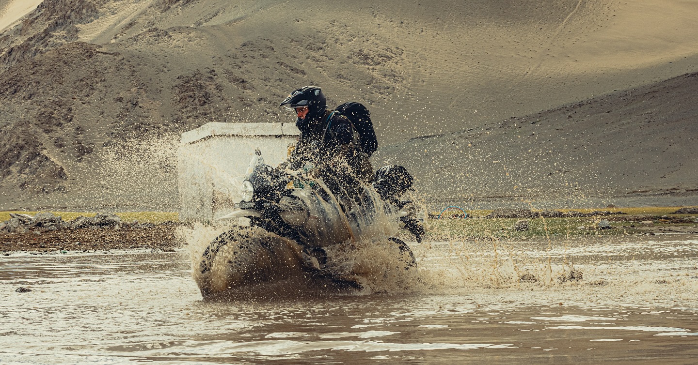 Sometimes it really is just a case of go for it
Indecision rather than measure, hesitance, rather than thought, all become the enemy
‘If you look closely, you will see that your anticipatory anxiety increases with indecision and decreases with each decision you make. Interestingly, this is true whether your decision is to avoid or, conversely, if your decision is to firmly commit to action no matter what’.
Sally M. Winston,
#livefullynow #adventurebike #himalayas #india #royalenfield #royalenfieldhimalayan❤️