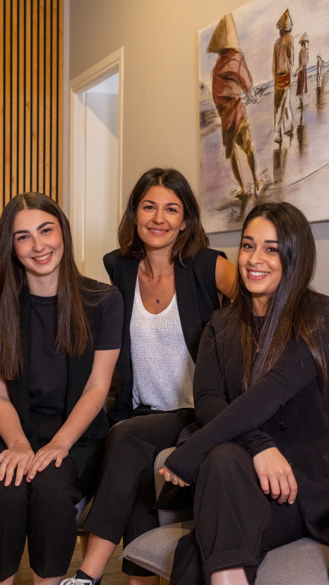 Marine Laporte soutient Octobre Rose
À travers la dermopigmentation, nous mettons en lumière la beauté, la force et la résilience des femmes ✨
Dans ce réel, découvrez :
Le maquillage permanent poil à poil — pour sublimer le regard avec naturel
La reconstruction d’aréoles mammaires — un geste d’amour et de réparation pour redonner confiance après un cancer du sein 💗
Parce que chaque détail compte, chaque geste est porteur d’espoir.
#OctobreRose #Dermopigmentation #SoutienContreLeCancer #ReconstruireAvecAmour #MaquillagePermanent #AréolesMammaires #MarineLaporte #BeautéSolidaire