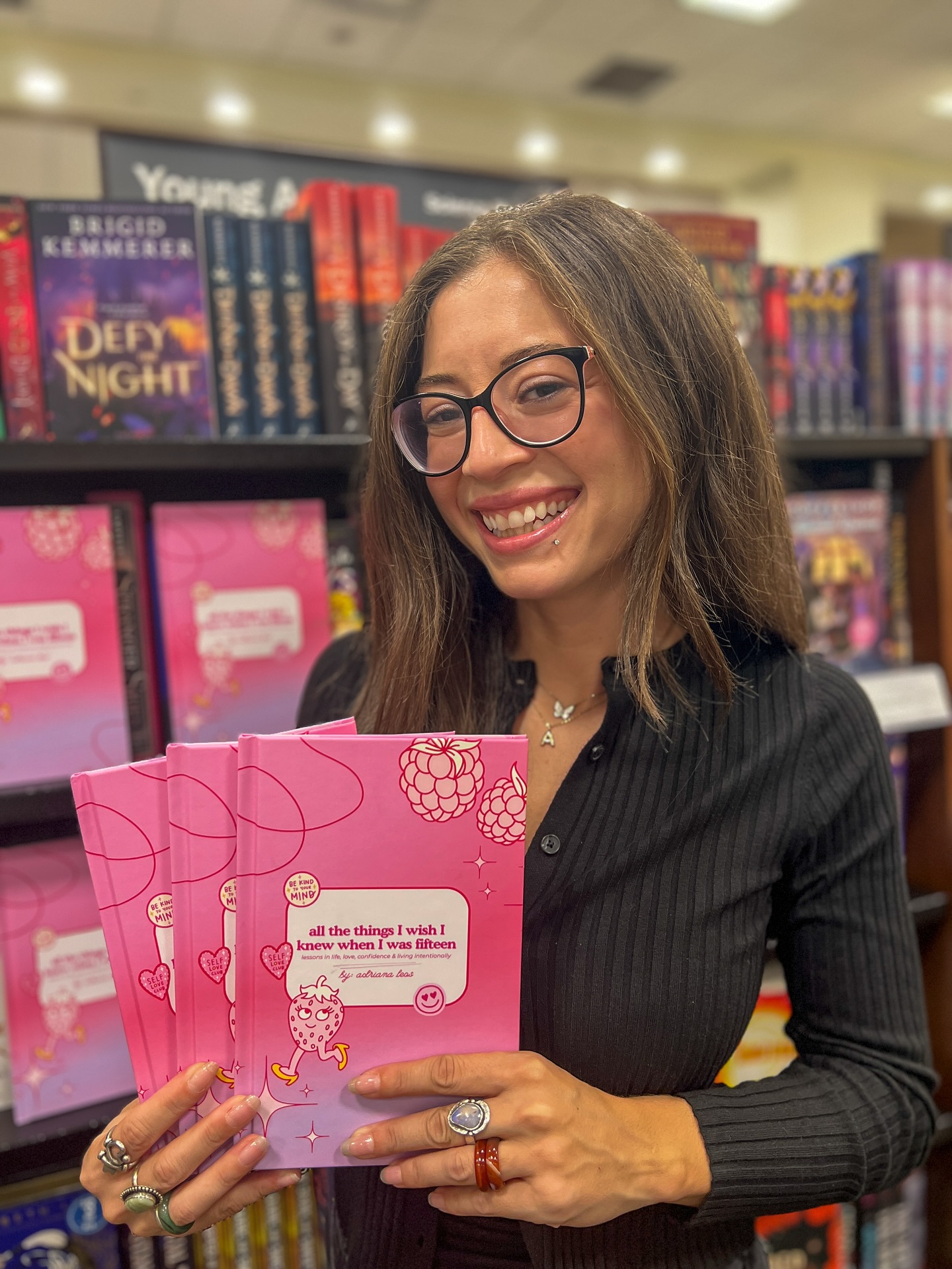 *in my author era 💋
i wrote this book as a birthday gift to my niece, and when i think about it, it’s also a book my inner child needed when she was younger 🫶
i’m so happy to now be able to share this with the world —
and to every 15 year old girl out there, hear me when i say: you are enough, you are powerful, you don’t have to have it all figured out rn, and Instagram is NOT real life
🦋🦋🦋
if you want to grab a copy, pre-orders are now open — link is in el bioooo 📲
.
#womenwhowrites #womenauthors #womenauthorsofinstagram #girlswhoread