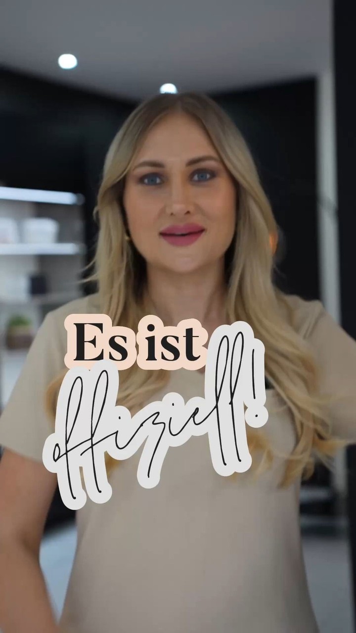 Es ist offiziell: Winterstein Aesthetic geht next Level! 💉✨
⚜️ Fadenlifting
⚜️ Lippen & Volumen
⚜️ Jawline • Kinn • Wangen
⚜️ Intensivpeelings
Natürlich. Präzise. Effektiv.
Schreib mir und sichere dir einen Termin