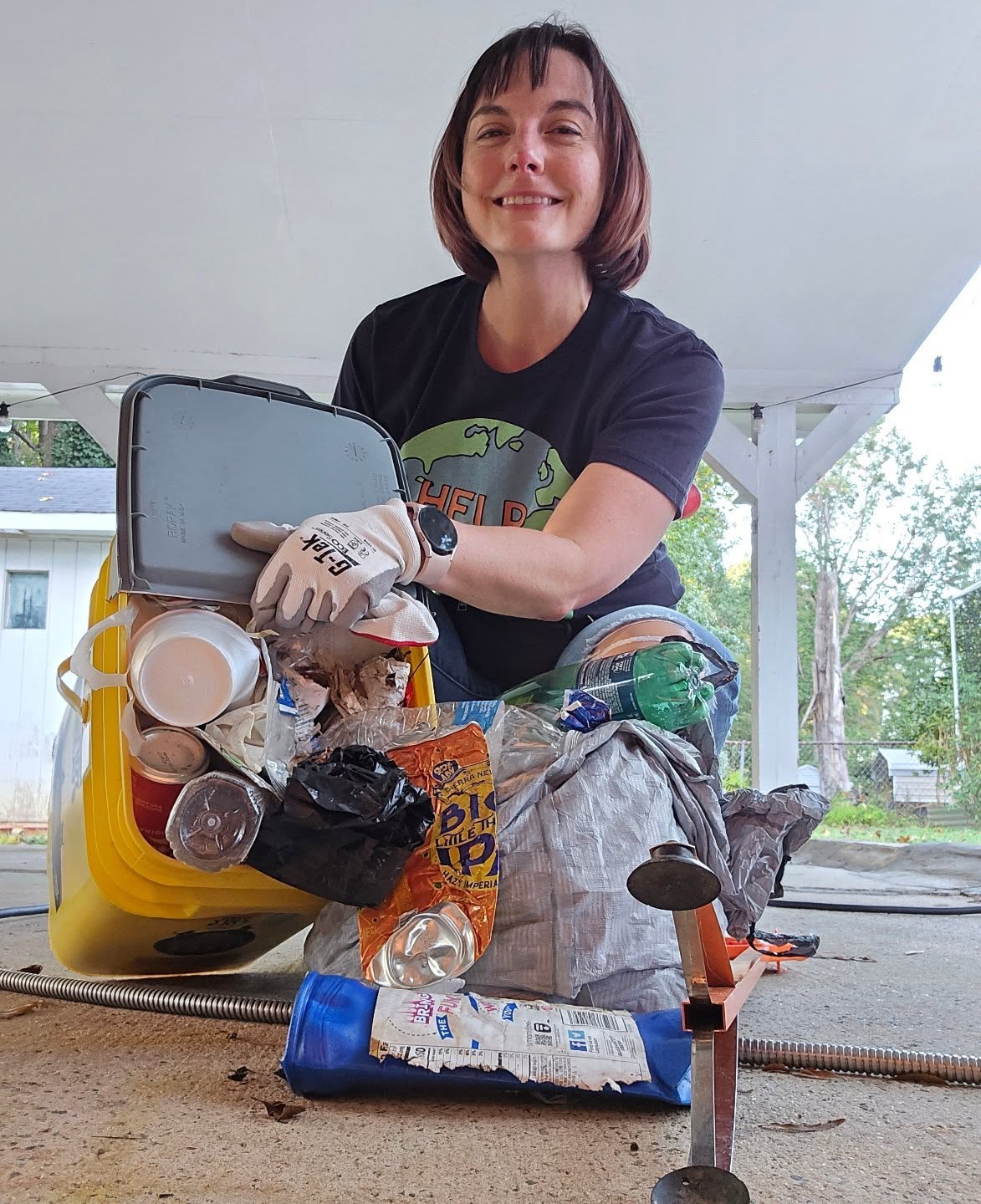 Cleaned up 4 poundsof trash and recyclables around my neighborhood to kick off October!
#TrashCleanup #EastCharlotte #LoveYourNeighborhood #NeighborhoodPride #NeighborhoodCleanup #ProtectNature