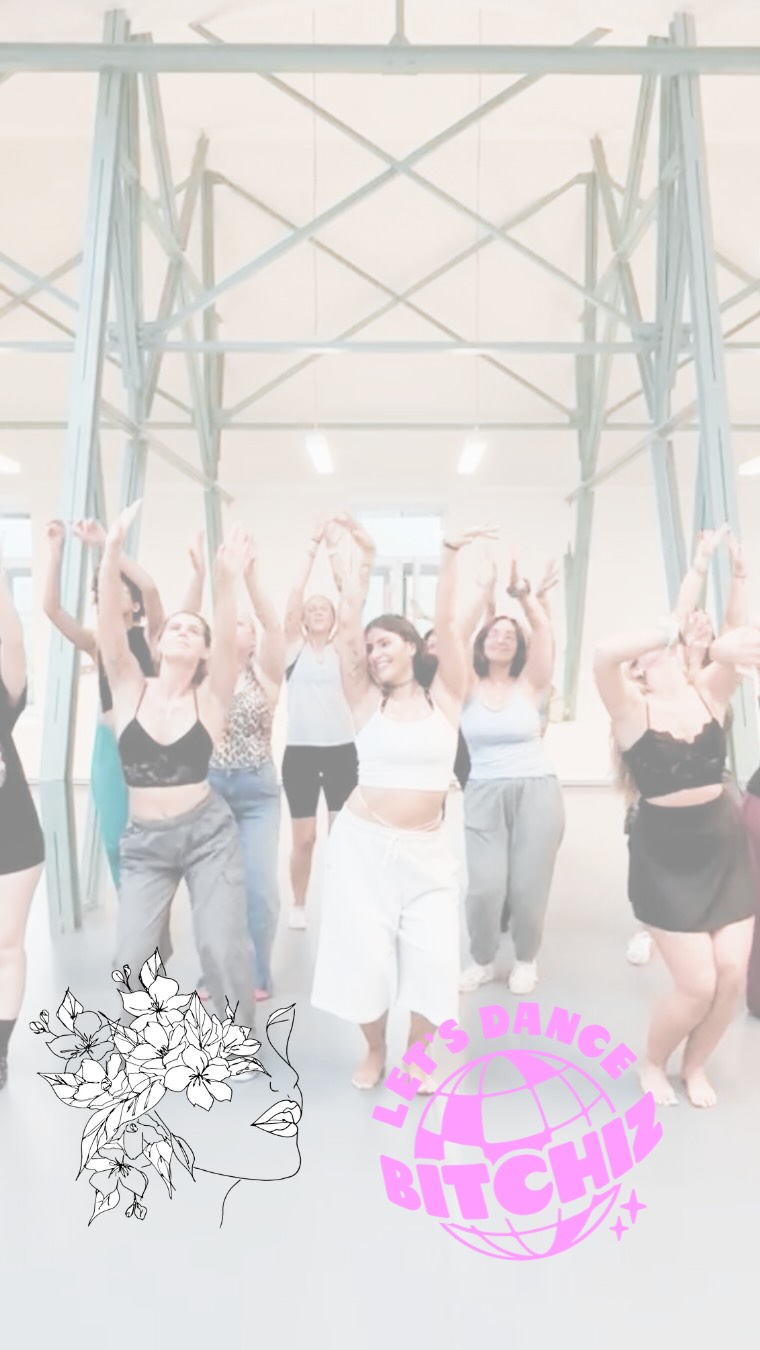 Merci infini et gratitude immense pour votre présence lors de l’atelier self-love « body painting sacré et danse » avec la douce @deborahnobels ✨ merci pour ce moment magique entre nous, merci pour votre confiance, regardez vos magnifiques sourires après une journée entre nous !!! C’est tellement puissant 💖✨🌸
📹 @fiona_prassas