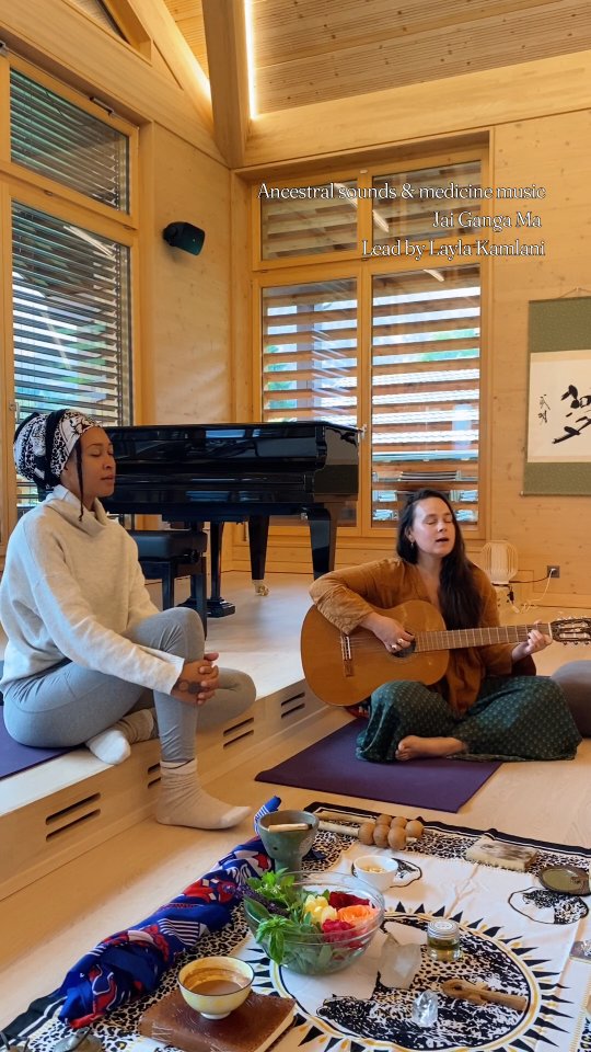 Jai Ma Ganga Ma
Sacred Waters - Divine Mother mantra
~ singing as medicine ✨️
Little glimpse into the Equinox Retreat 2025 🌿
