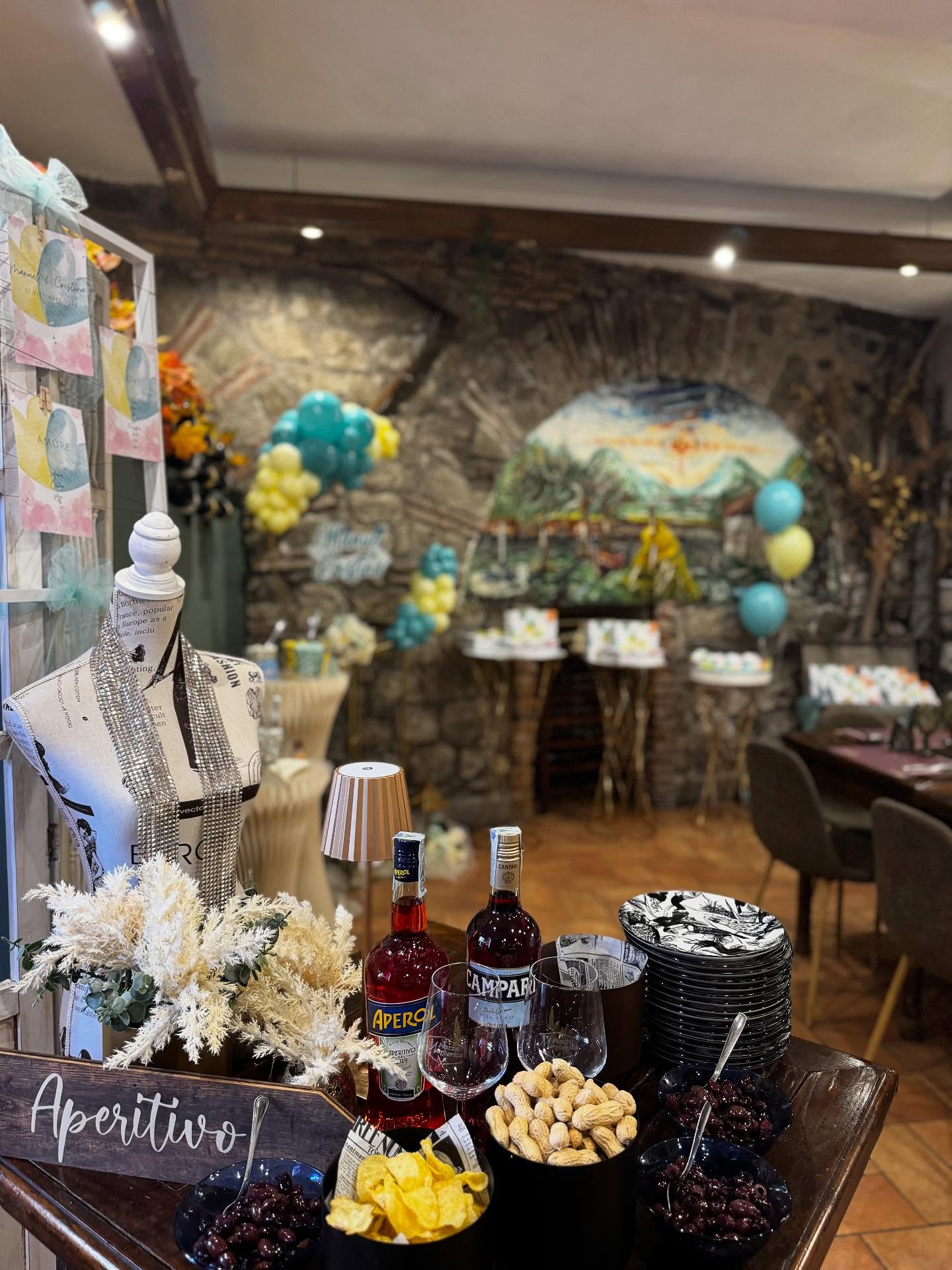 ✨A Piazza Margherita ogni occasione diventa speciale✨ Per il tuo evento pensiamo a tutto noi, dal brindisi dell’aperitivo🥂 fino all’ultimo dolce🍰 organizziamo tutto per renderlo perfetto, che sia un compleanno, una cena di lavoro o una festa con la tua squadra, un’atmosfera accogliente, piatti curati e un servizio attento ti accompagneranno in ogni evento, rendendolo unico e indimenticabile❤️. Menu eventi in bio, tutti personalizzabili in base alle vostre preferenze🫶🏻