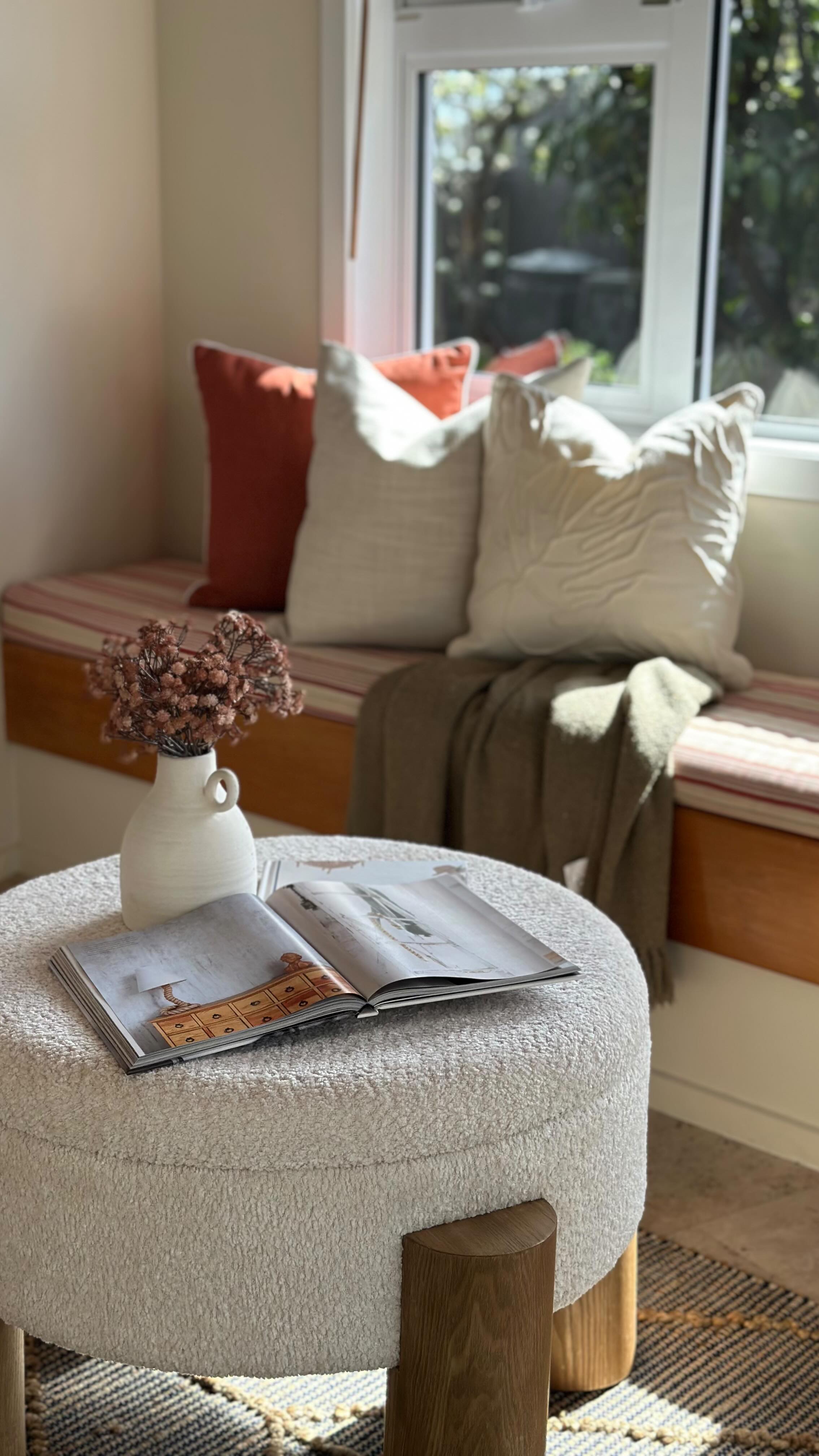 On the market today in Churchill Avenue is an amazing family home. With views over Wallace Park and not overlooked, your friendly oasis awaits.
A circular designed home with every room overlooking lush gardens and parks. Perfect for the sun and has multiple huge living options. A rear section off the avenue with schools, a kindergarten, and cafes on your doorstep ☑️
Enquiries to @stuandlyndseyraywhite @rwpalmerstonnorth