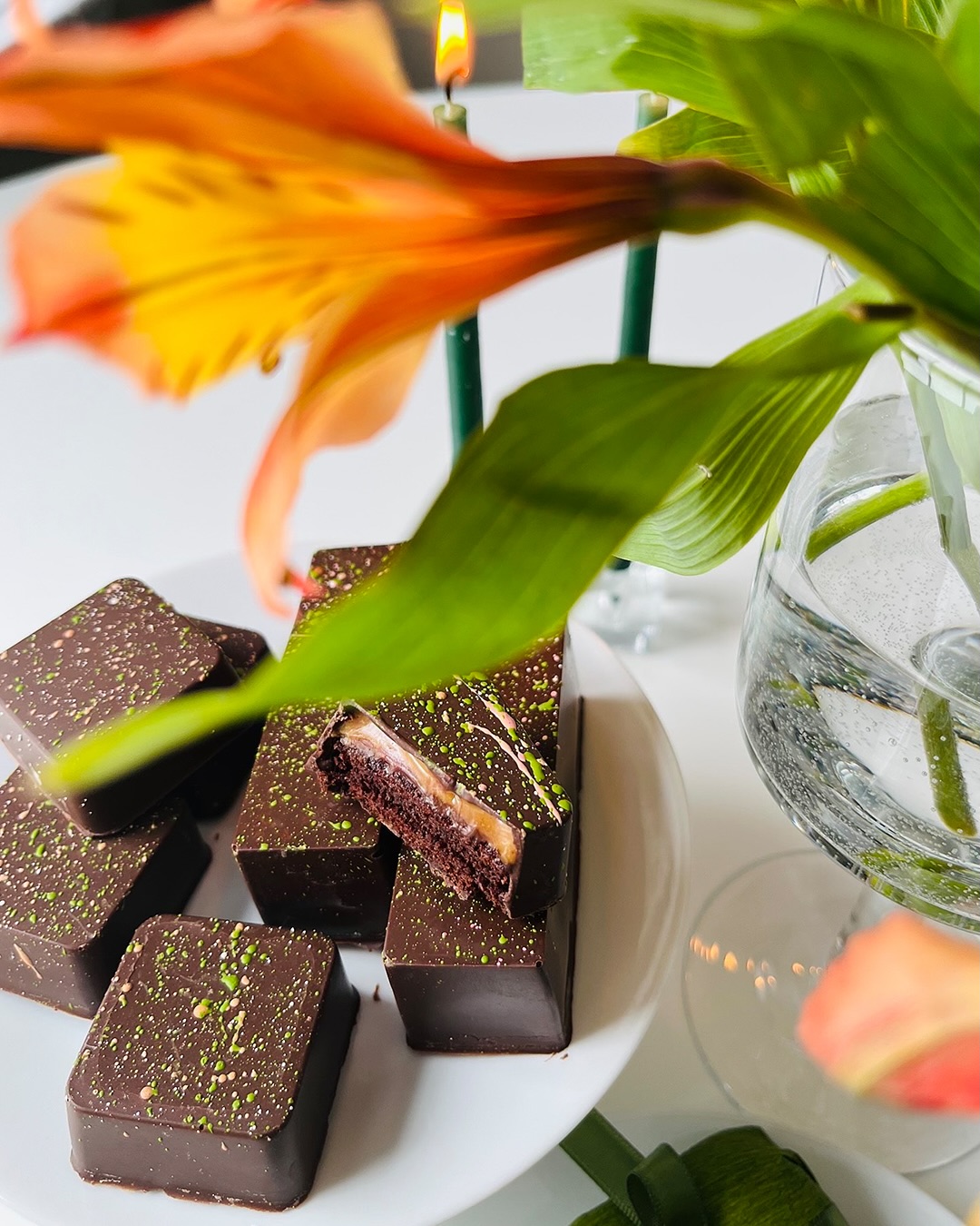 At BSweet, our Marshmallow Bites, Bem-casados and Honey Cake are made to turn your table into an even more special moment.
Share love with the ones you’re thankful for.
Place your order now through our website
link in bio.
#HandmadeWithLove #nopreservativesadded #BSweetMoments #chocolategifts #honeycake #weddingfavors #honey #chocolate #mashmallow #callebaut #brazilian #sweet #sweetgift #paodemel #bemcasado #toronto #torontogta #gifts