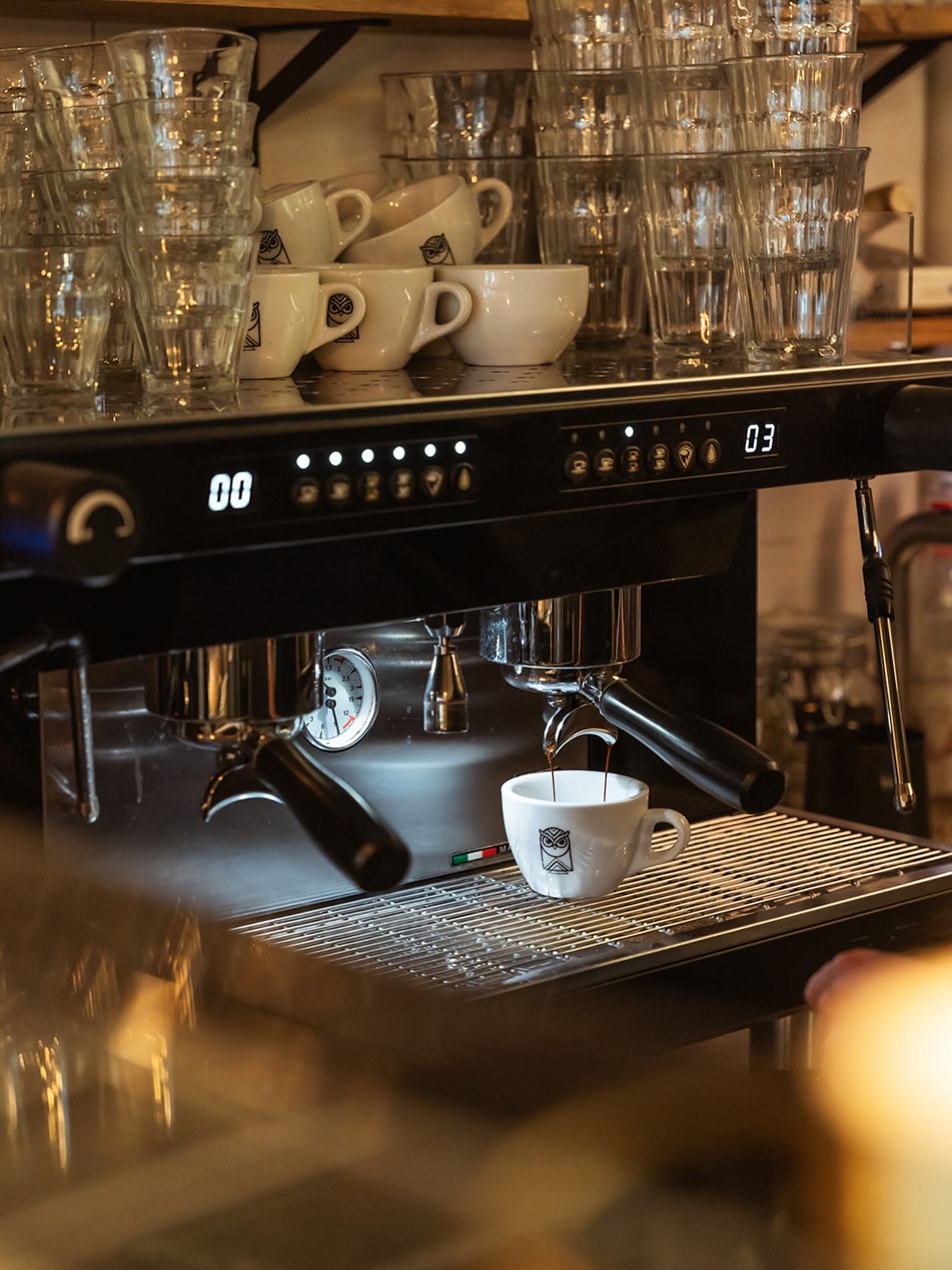 We zijn er weer deze week — van donderdag t/m zondag! Zin in een fijne lunch, borrel of diner? Wij ook. ✨
Tot snel!
#proefboutique #lunch #borrel #diner #shareddining #oudemolstraat #hofkwartier