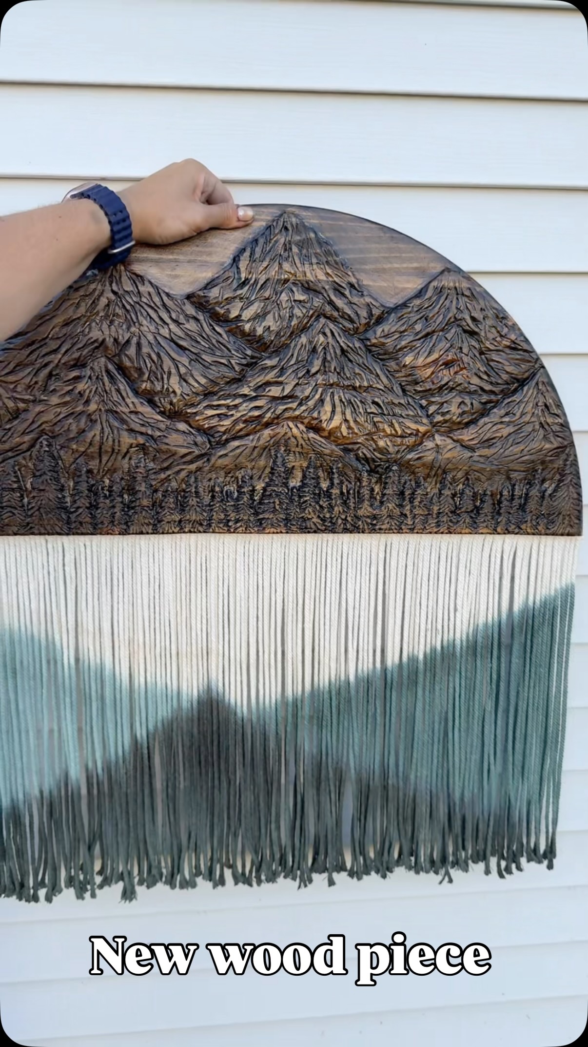 This is my favorite carving yet! The stain really made it come alive ๐ฒ Iโm having fun making these new pieces, what do you think?
#woodworking #macrame #bohohomedecor #woodartwork #woodwork #artist #woodart #macramewallhanging