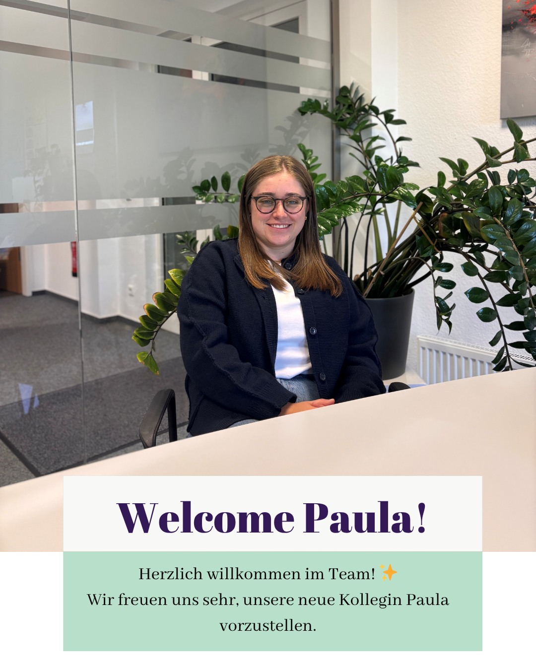 Herzlich willkommen im Team! ✨
Wir freuen uns sehr, unsere neue Kollegin Paula vorzustellen.
Mit einem Bachelor in Wirtschaftsrecht (LL.B.) und einem Master in International Human Rights Law (LL.M.) bringt sie ein breites akademisches Fundament mit.
Nach ersten Praxiserfahrungen als Werkstudentin hat sie ihren Schwerpunkt bewusst in Richtung Gesundheits- und Sozialwissenschaften verlegt.
Bei uns wird sie als Projektmitarbeiterin in unseren ESF-geförderten Projekten eingesetzt und wir freuen uns auf die ihre Unterstützung.
Wir sind gespannt auf die Zusammenarbeit und sagen: Herzlich willkommen im Team! 💐🤝
#teamwork #gesundheit #forschung #willkommen #ESF #pflegewissenschaft
