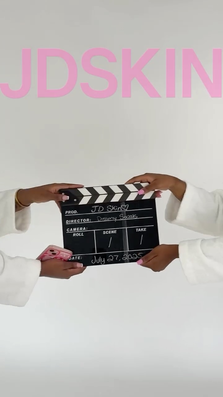 Pass the glow, babe 💕✨ From rich chocolate tones to fair porcelain, oily to dry, sensitive to combination — JDSkin was made to love every shade & skin type 😍
Our gorgeous girls are living proof that this glow looks good on everyone 🌸💖
Shop now & let your skin join the glow party 💌 link in bio to shop
#jdbeautee #explore #lipglossmixingvideos #lipglossforsale #lipglossmixing #lipglosspopping #lipglossmaking #lipglosssaddiction #kbeautyskincare #skincareaddiction #skincareaddicts #skincarejunkies #lipglossgiveaway #lipglossbasevendor
#lipglossvideo #lipglossispoppin #lipglossfilling