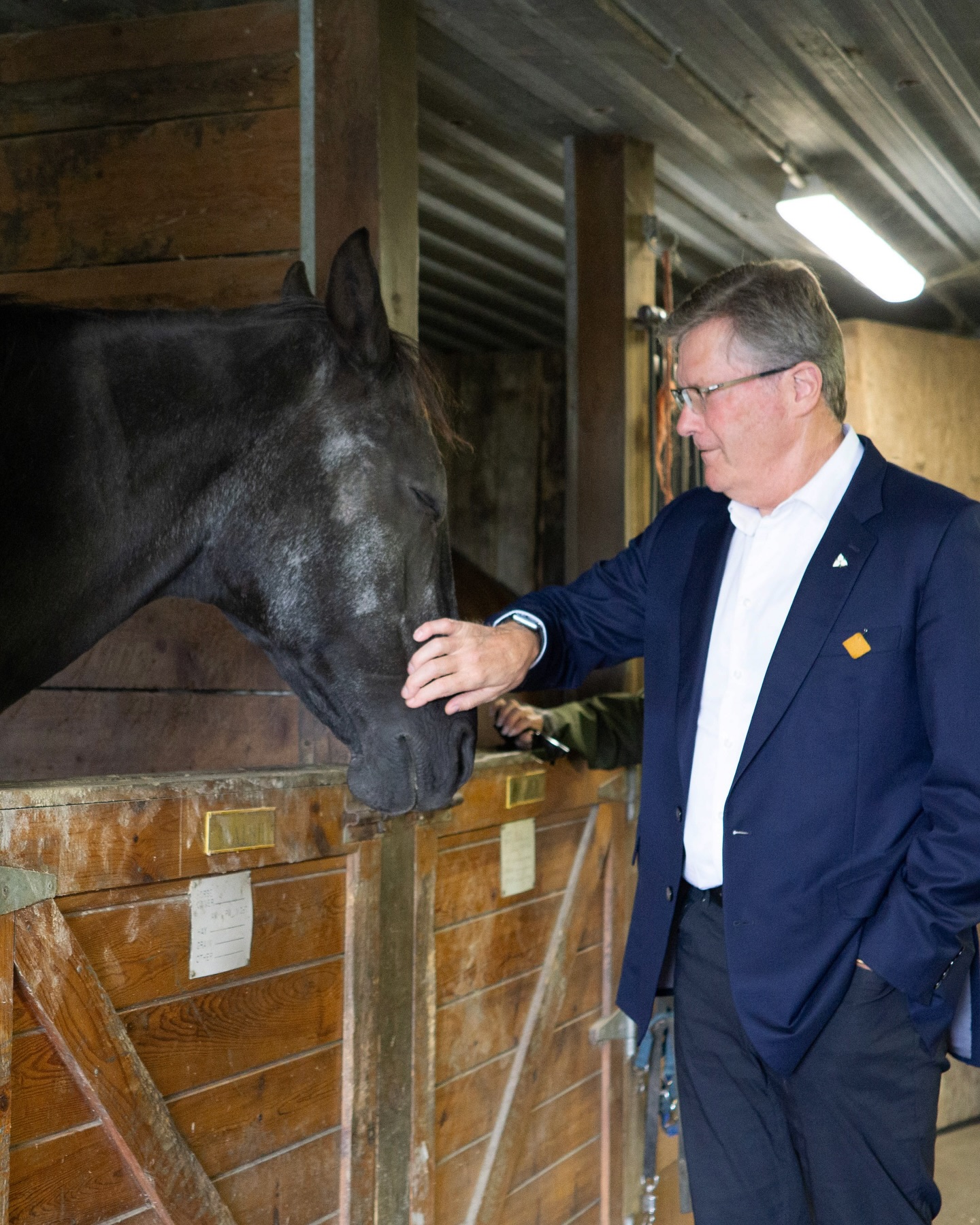 Earlier this month, we were thrilled to have Simcoe-Grey MPP Brian Saunderson visit our team (horses included!) to learn about what it is we do and what had been accomplished with the grant we received from the Ontario Trillium Foundation.
We are so grateful to have received $179,000 in Resilient Communities Funding from the OTF, which was used to expand our programs and allow for additional groups of at-risk youth to take part in our equine therapy program.
“Congratulations to the team at the Tuff Therapeutic Riding Foundation on the positive impact they are making in the lives of youth,” said MPP Saunderson. “This vital provincial funding has been put to excellent use and has allowed the organization to expand its reach, thus helping more young people build confidence, resilience, and hope for the future. This grant will be used to help you build your resilience and sustainability by hiring dedicated staff to develop new fundraising strategies, opportunities, partnerships, and train staff and volunteers.”
You can read more about MPP Saunderson’s visit via the link in our bio!
@briansaundersonpc @ontrillium #tuffriding #tufftherapeuticridingfoundation #tufftherapeuticriding