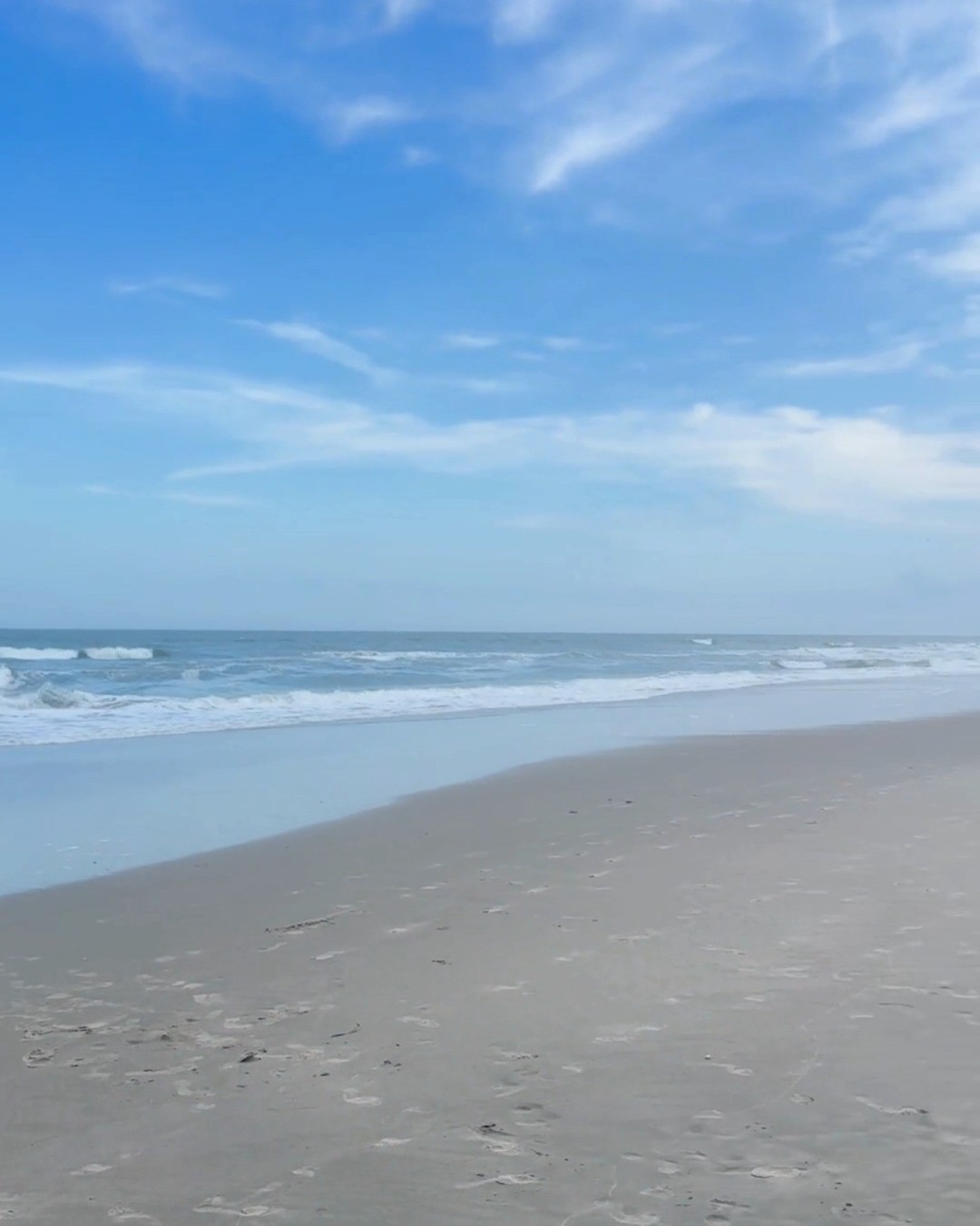 Your favorite beach in Wildwood Crest is waiting ๐ Call 609-729-4444 to book your stay at the Coliseum Ocean Resort for 2026!