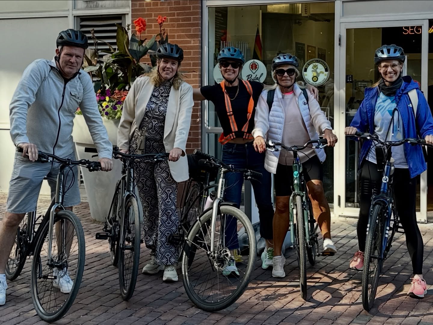 Today we welcomed cyclists from Germany 🇩🇪, the Netherlands 🇳🇱, and Switzerland 🇨🇭!
Cycling along Toronto’s scenic waterfront and exploring the Toronto Islands brings people from around the world into conversation, connection and community 🌍🚴
It is rewarding to see Toronto through the eyes of international visitors - and to share the history, culture, and natural beauty that make this city such a unique destination.
Pedal Toronto is proud to create experiences that are not only active and sustainable, but also global in spirit.
@#SustainableTourism #VistToronto #CycleToronto #InternationalTravel #DestinationToronto #PedalToronto #TourismToronto #CorporateIncentives #BikeTours #GuidedTours #LocalGuides