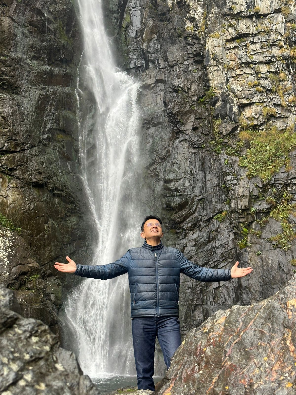 ✨ Kazbegi 3-Day VIP Tour – Special Offer! ✨
Looking for an unforgettable escape to the Caucasus Mountains? 🌄
Join our exclusive 3-day Kazbegi Tour and experience the magic of Georgia’s highlands – a journey filled with breathtaking views, adventure, and comfort.
🌟 Recently, we had the honor to host our VIP guests at the Gveleti Waterfalls, and they were truly amazed by the beauty of nature and our premium service. Now, it’s your turn to create memories that will last a lifetime! 🏞️
💰 Special Price: Only $249 per person
📌 Included:
✅ Professional English-speaking guide
✅ Private driver service
✅ Comfortable transportation
✅ Guided visits to iconic landmarks
🗓️ Highlights of the 3-Day Tour:
🚐 Scenic drive along the Georgian Military Highway
🏰 Ananuri Fortress & Jinvali Reservoir
⛰️ Gudauri Panorama & Friendship Monument
⛪ Gergeti Trinity Church under the majestic Mount Kazbek
💦 Stunning Gveleti Waterfalls – a hidden gem in the mountains
🏨 Relaxing overnight stays in the heart of the Caucasus
Don’t miss this chance to explore Georgia’s most iconic mountain region in style! 🌟
📲 Book now and embark on the adventure of a lifetime.
⸻
✨
#KazbegiTour #VIPExperience #GveletiWaterfall #GergetiChurch #ExploreGeorgia #TravelGeorgia #PhoenixToursGeorgia #CaucasusMountains #LuxuryTravel #AdventureAwaits #DiscoverGeorgia #Gudauri #MountainEscape #WanderlustGeorgia #SpecialOffer #UnforgettableJourney #249USDDeal