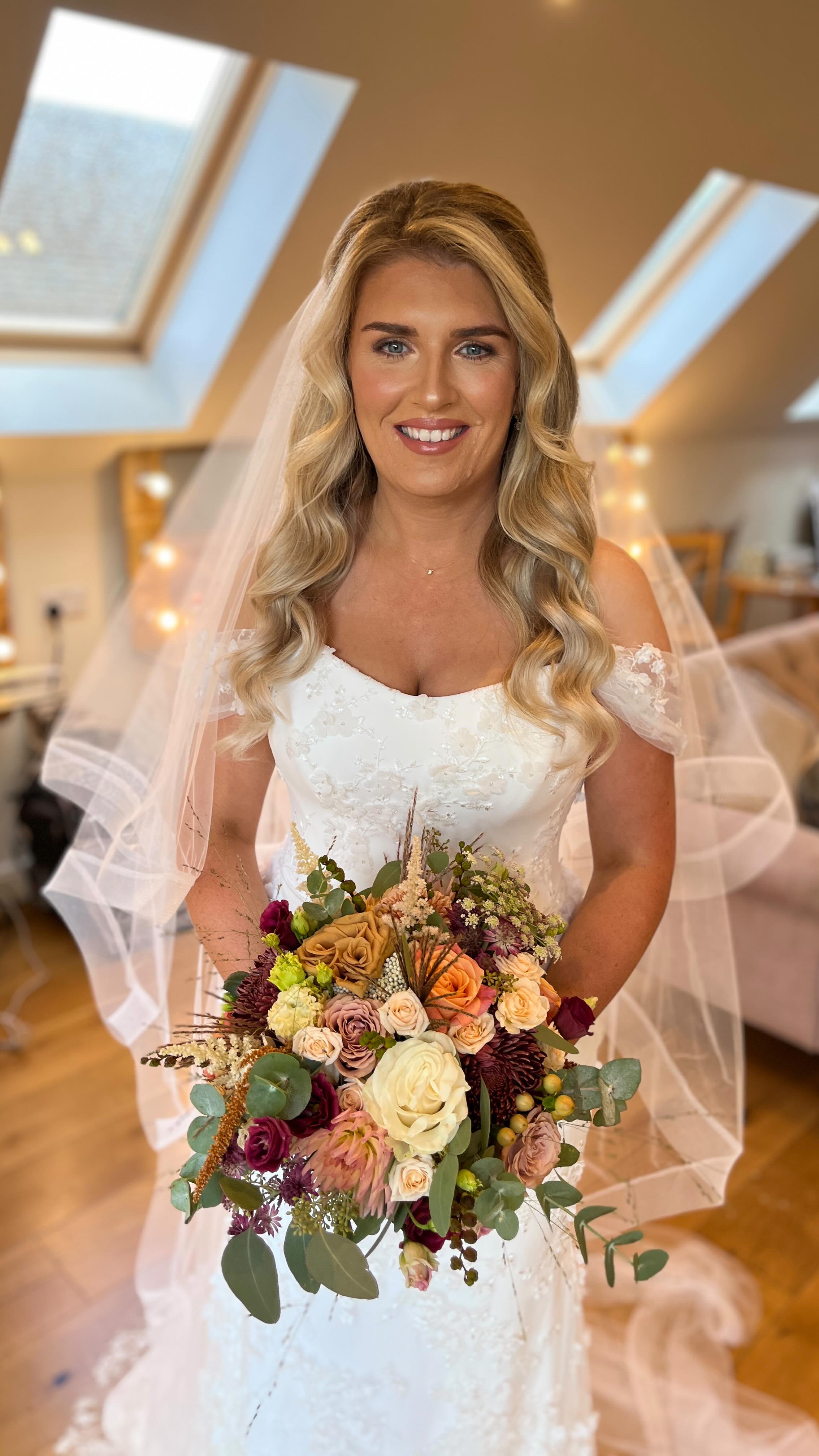 September Recap ✨
What a gorgeous, busy month it’s been! The weather was (mostly!) kind to my brides and I even had the honour of travelling to Toledo for the most beautiful destination wedding. Forever grateful to be part of so many special days 💫
Now looking forward to a slightly calmer October and celebrating our first wedding anniversary, I can’t believe how quickly that’s flown by! 🥂💍
.
.
.
#bridalhairstylist #destinationbridalhairstylist #bridalhair #bridetobe #destinationwedding #ukbridalhairstylist #trendingbridalhair #timelessbrides #modernbrides #weddinghairstylist #septemberrecap