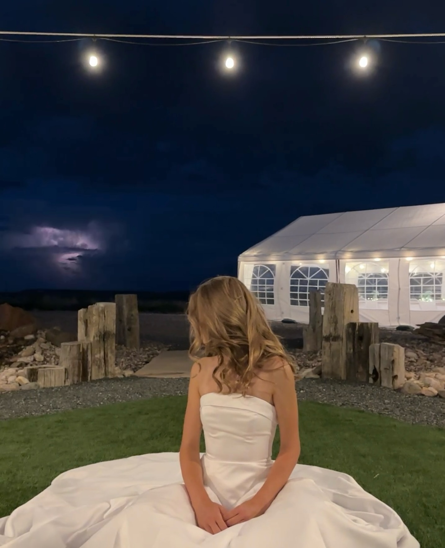 📸 The perfect moment isn’t posed—it’s felt.
📍NEW wedding venue at Glendo State Park, WY
🌐 www.wavesofwyomingweddingsandevents.com
#CapturedMoments #WeddingPhotography #WavesOfWyoming #PerfectShot #LoveInFocus #WyomingWeddings #EventMagic #TimelessMemories #wyomingweddingohotographer #coloradoweddingphotographer #coloradoweddingstyle