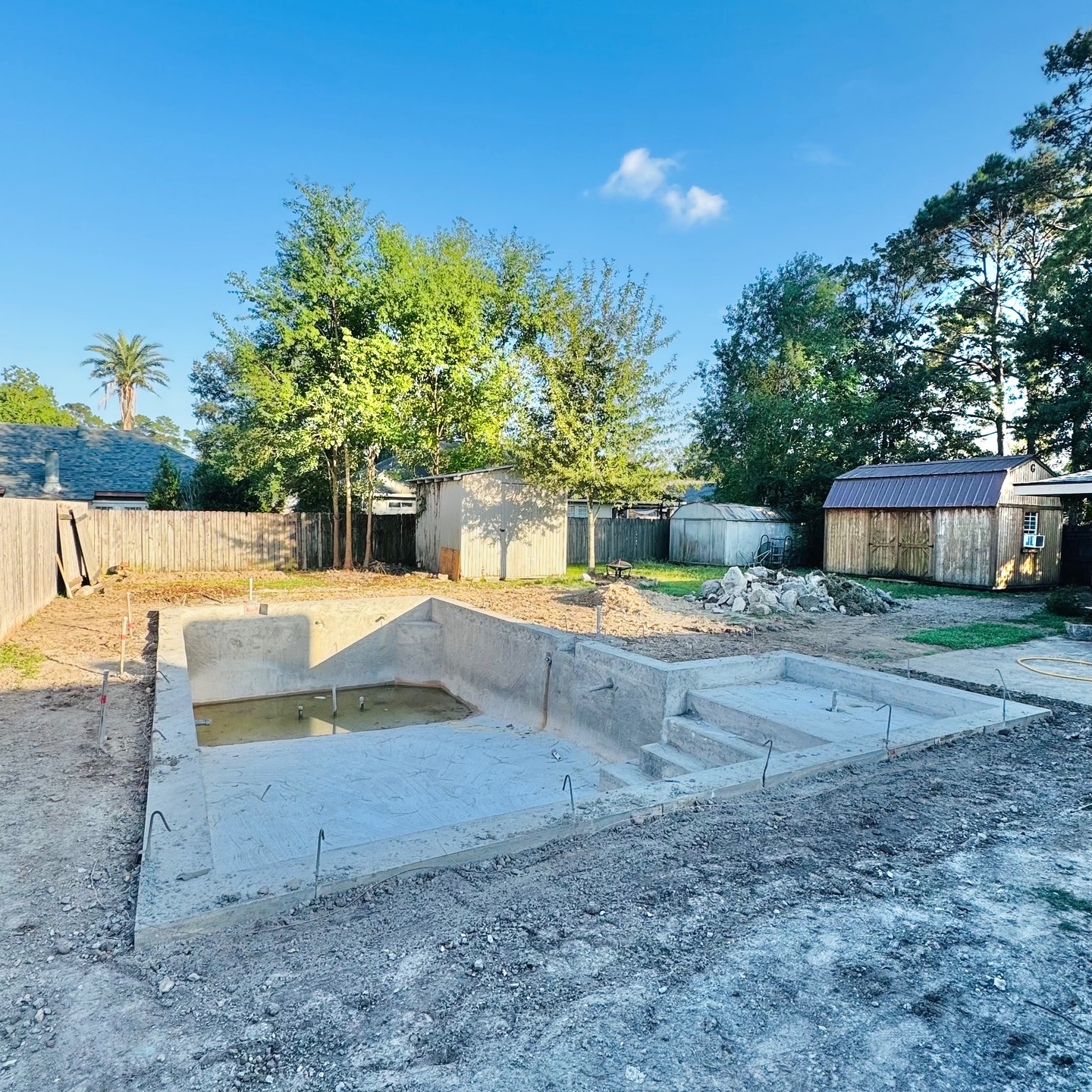 This pool is ready for tile and coping. The finish line is in sight!
#Jobsite #PoolConstruction #CleanJobsite #SolTerraPools #VeteranOwned #familyrunbusiness