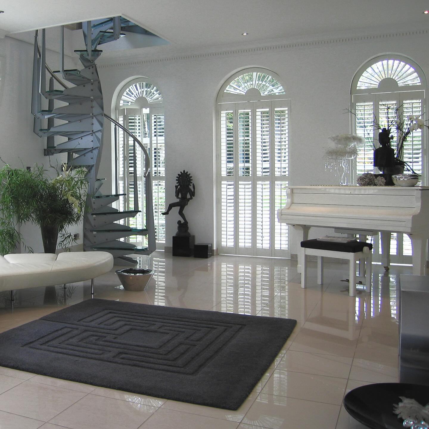 ✨ Shaped shutters? We’ve got you covered! ✨
Arched, angled, or completely unique — we design and fit shutters to perfectly match your space.
Unusual shapes? No problem. With expert design and precision installation, your windows will stand out for all the right reasons.
👉 Upgrade your home with custom-made shutters today!
📞 01580 765169
📍7 Ashford road, Tenterden, TN30 6AB
💻 www.absblinds.co.uk
.
.
#absblinds #tenterden #kentbusiness #markilux #awnings #blindsandcurtains #eastsussex #ashfordkent #ryeeastsussex #hastingsoldtown #eastsussexblinds #shapedwindow #shapedshutters #eastsussexinteriors #kenthomes #kentbusiness #blindmaker #tenterdenbusiness #shutters #kentwindows #motorisedblinds #romanblind #windowshutters #blinds