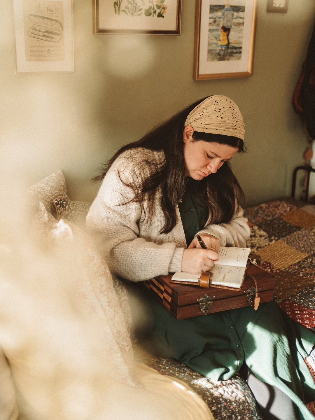 ✒️ 𝓜𝓲𝓳𝓷 TO DO 𝓵𝓲𝓳𝓼𝓽 :
□ Afstuderen: een laatste paper afronden, scriptie schrijven, het liefst binnen het jaar 2025
□ Bruiloft plannen: nog niet alle locaties zijn rond
□ Huis inrichten: zijn huisje moet ook mijn thuis worden
□ Woning aan boord klaarmaken: hieraan moet echt nog wel het een en ander gebeuren...
𝓢𝓬𝓱𝓻𝓲𝓳𝓯 𝓳𝓮 𝓹𝓵𝓪𝓷𝓷𝓮𝓷 𝓲𝓷 𝓹𝓸