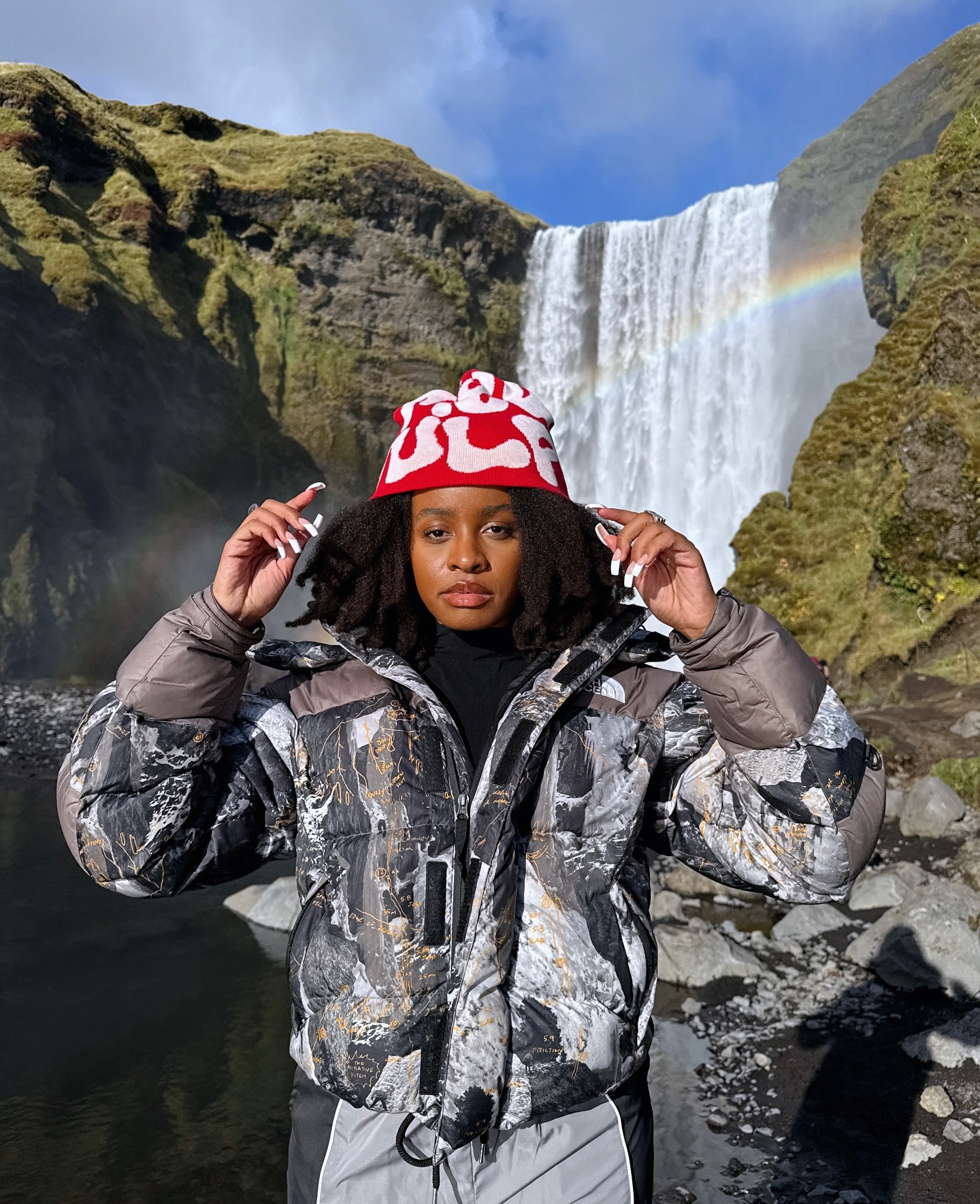 her element? she’ll never be out of it. 🇮🇸🤍
major s/o to the @kizik team for the most iconic experience in iceland in celebration of their upcoming Juno Boot 2! ❄️ from meeting some really incredible people to seeing a different side of God’s creativity, i feel so fulfilled. ebb and flow, peace, and assurance kinda sums it all up…and of course, gratitude is always the vibe💡