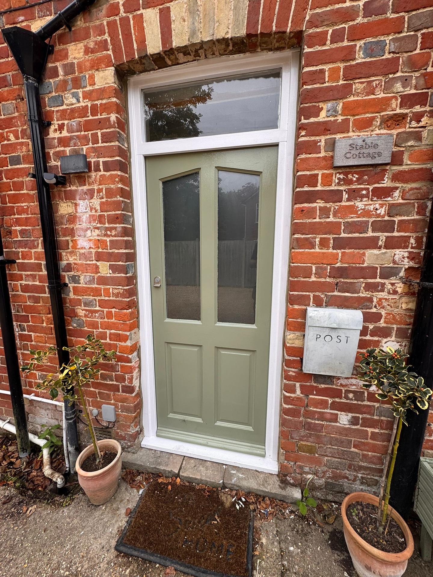 A number of old, deteriorated doors and frames have been replaced at West Hill Park School. The upgrades have significantly improved both safety and appearance, giving the spaces a much fresher and brighter look.
@westhillparkinsta
#carpentry #externaldoors #timberdoors #renovation
