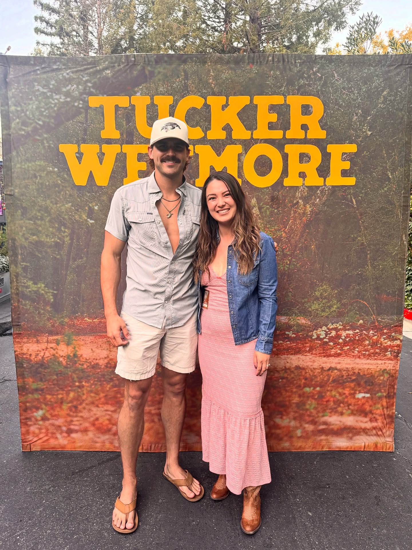 Photo dump from @tuckerwetmore and Thomas wrett’s concert on 9/27! Scroll to the end to see how I got tix for this show 🙌🏼🥹🤘🏼
So grateful I had the opportunity to meet Tucker right before the final show of his tour!
Special shout out to @desireealvarez - couldn’t have done this without you sis ❤️ so glad I got to celebrate your bday with you 🫶🏼🫶🏼🫶🏼
#countrymusic #liveconcert #tuckerwetmore #thomaswrett #meetandgreet #countryconcert