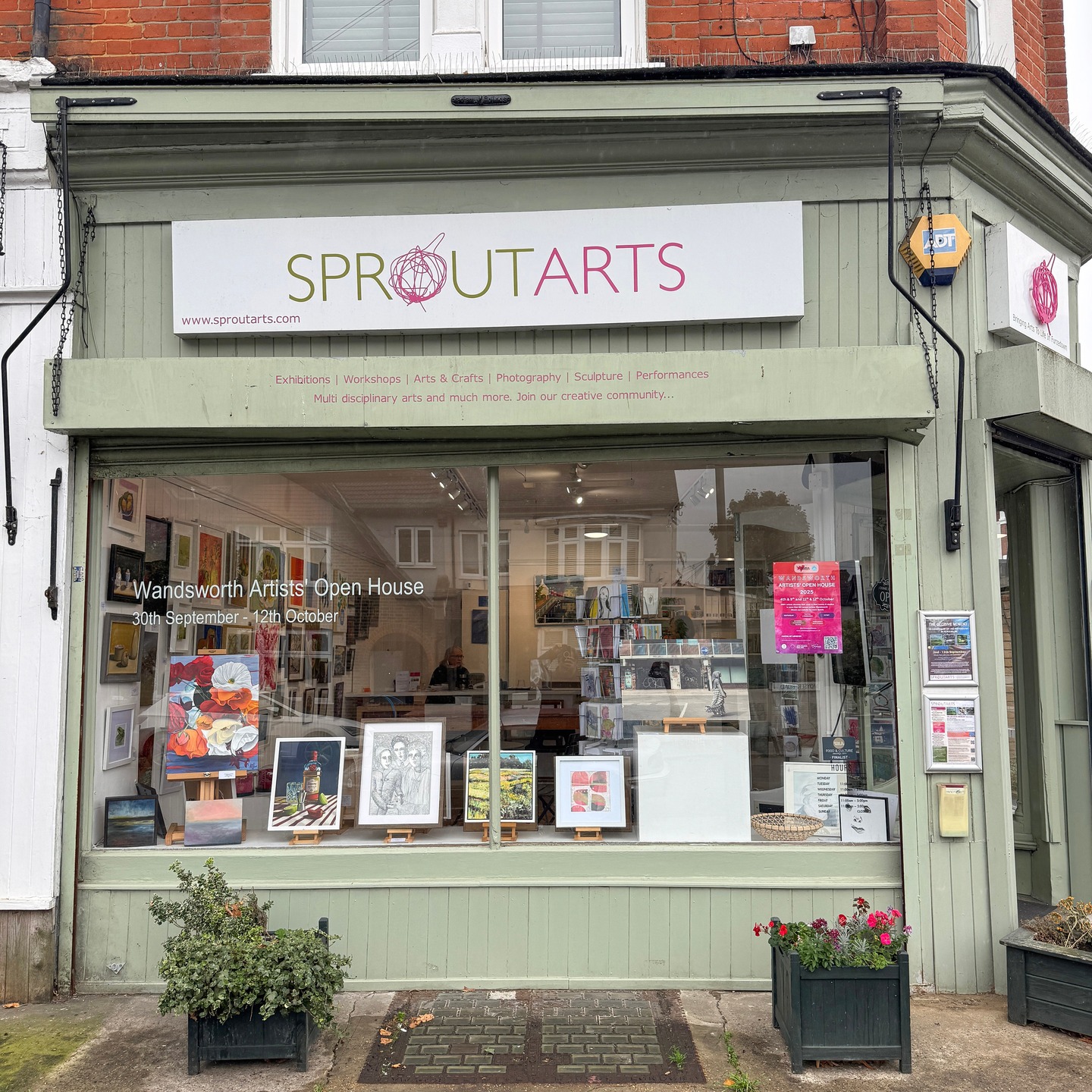 And the Sprout Community Arts exhibition is up and welcomed its first visitors yesterday. Open every weekday 11-5 and weekends up to and including October 12th, 11-6. You'll also find some of the artists in this group show opening their doors in their own homes / studios so check them out on the Tooting & Furzedown Art Trail leaflets you can pick up in Sprout.
#artexhibition #wandsworthartistsopenhouse #WAOH2025 #wandsworthcouncil #LBoC2025 #londonboroughofculture2025 #welcometowandsworth