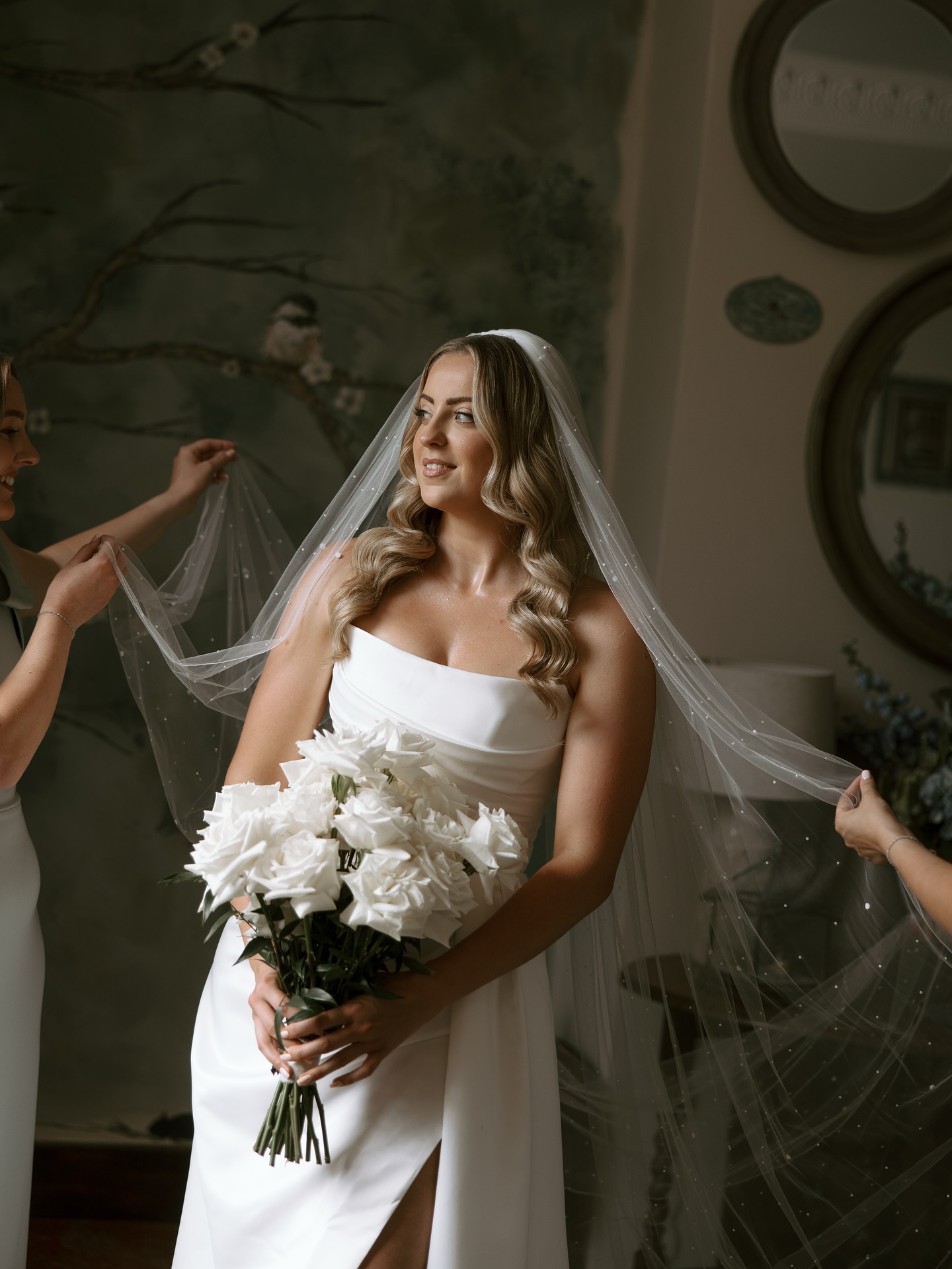 LOUISE🤍
What a stunning bride Louise makes!! I was spoilt for choice with this gorgeous gallery captured by the talented @jade.greenbrooke ✨
A timeless glam perfectly complements Louise's bridal look! We initially experimented with a bolder eye before opting for a more subtle approach on the wedding day and I couldn't be happier with the result!
I always want my brides to feel comfortable approaching me with any last-minute tweaks, even on the wedding day itself!
Makeup is the most versatile aspect of your wedding day look - even the most subtle adjustments can make a huge difference! That's why I always schedule previews no earlier than six months prior to the wedding, as so much can change in that time!
Venue: @thecastlewestenhanger
Photography: @jade.greenbrooke
Hair: @hairbylucie_