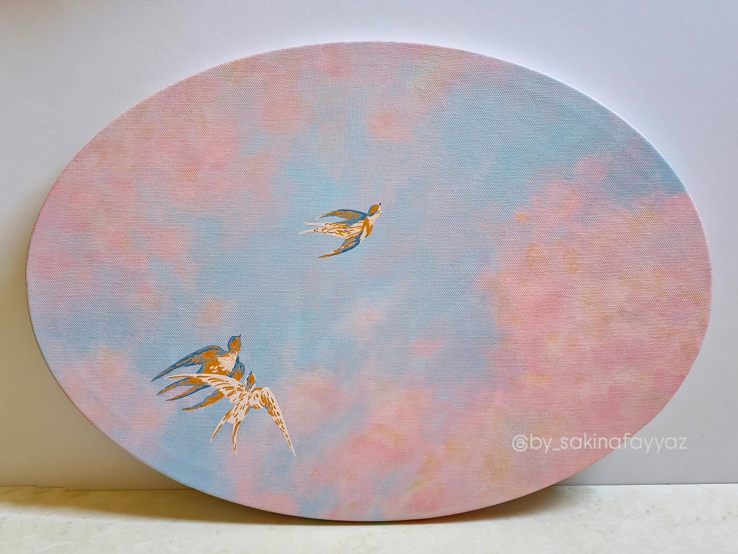 ✨️ Amid a dreamy expanse of clouds, three swallows take flight. Swallows have long symbolised hope, freedom, good fortune, and the arrival of joyful news.
In this painting, I wanted them to represent hope. The two swallows at the bottom look upward, full of longing, while the third represents the moment that hope is fulfilled.
This piece is a reminder that what you have been waiting for will one day happen. It carries the hope that struggles will ease and that one day, you will live the life you have always dreamed of.
Pictured: "Hope" 🩵
35x51 cm | Acrylic on gallery wrapped canvas
✨️ Now available! DM if interested.