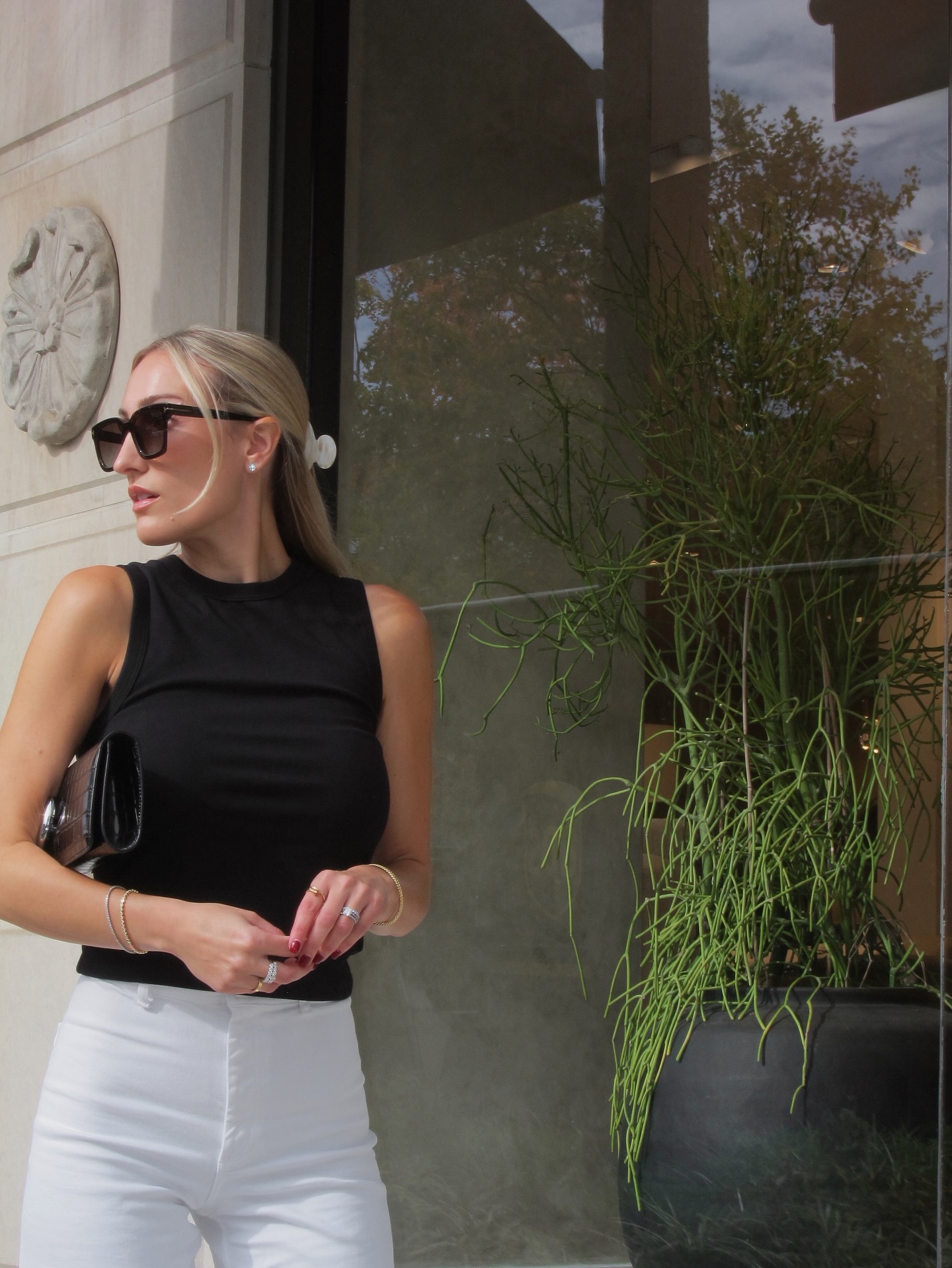 In Joe’s • @joesjeans
Shop the look on my @shopmy