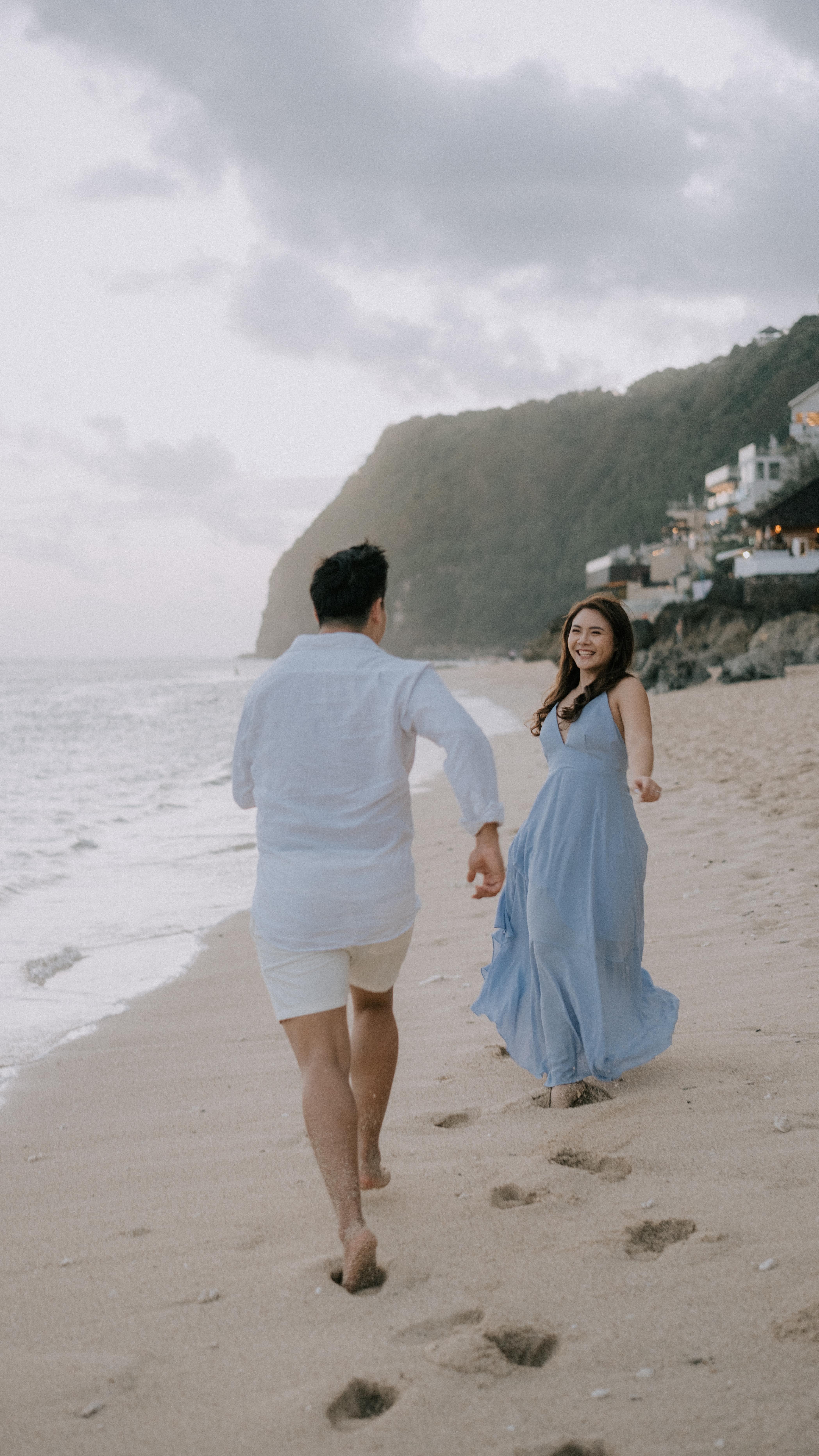 🤍 your prewedding photoshoot in Bali
From the black lava fields of Mount Batur at sunrise to the waters of Melasti Beach and the wild beauty of Blangsinga Waterfall — every stop felt like a chapter in their love story.
We pieced everything together — flights, a cozy villa stay, rides across the island, dreamy outfits, and the perfect touch of makeup & hair. Seeing it all come alive in these moments made the journey so worth it. 💕