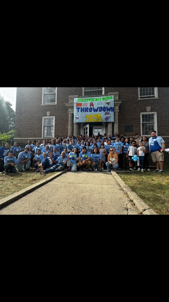 (español abajo) Last week, we joined our Make the Road family from across five states to say: “De Norte al Sur, Del este al oeste, Ganaremos esta lucha, Cueste lo que cueste! (From North to South, From East to West, We will win this fight, Whatever it takes!)” During our Annual Throwdown, we came together to:
🎉Celebrate our victories from Nevada to Pennsylvania, even in the face of attacks on our communities, that changed the lives of hundreds of thousands of immigrant and working-class families.
📹To stand together fighting against Palantir and their attempts to surveil our communities in order to deport, disappear and detain immigrants #PurgePalantir
🤝To learn from each other and continue to build a future where everyone belongs - regardless of where we come from or who we love.
ESPAÑOL: La semana pasada, nos unimos a nuestra familia Make the Road de cinco estados para decir: “De Norte al Sur, Del este al oeste, Ganaremos esta lucha, Cueste lo que cueste!” Durante nuestra Throwdown Anual, nos reunimos para:
🎉Celebrar nuestras victorias desde Nevada hasta Pensilvania, incluso frente a los ataques a nuestras comunidades, que cambiaron la vida de cientos de miles de familias inmigrantes y de clase trabajadora.
📹Permanecer juntos luchando contra Palantir y sus intentos de vigilar a nuestras comunidades para deportar, desaparecer y detener a inmigrantes #PurgePalantir
🤝Aprender unos de otros y continuar construyendo un futuro en el que todos pertenezcan, independientemente de dónde venimos o a quién amamos.