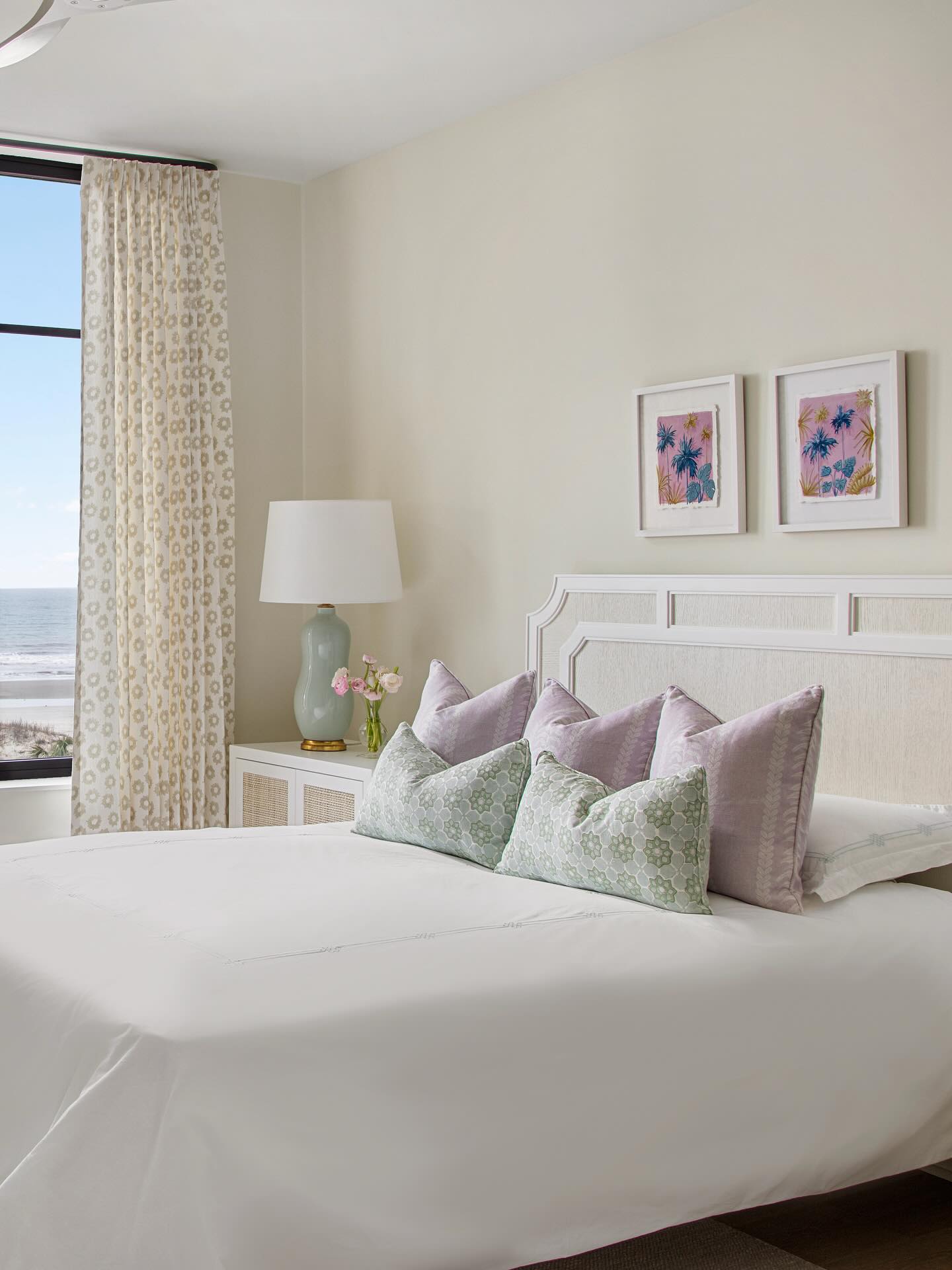 Another one of our favorite rooms from the Windy City Escape project that yāall are loving so much!
Check out the after ā> before photos / videos of this gorgeous space.