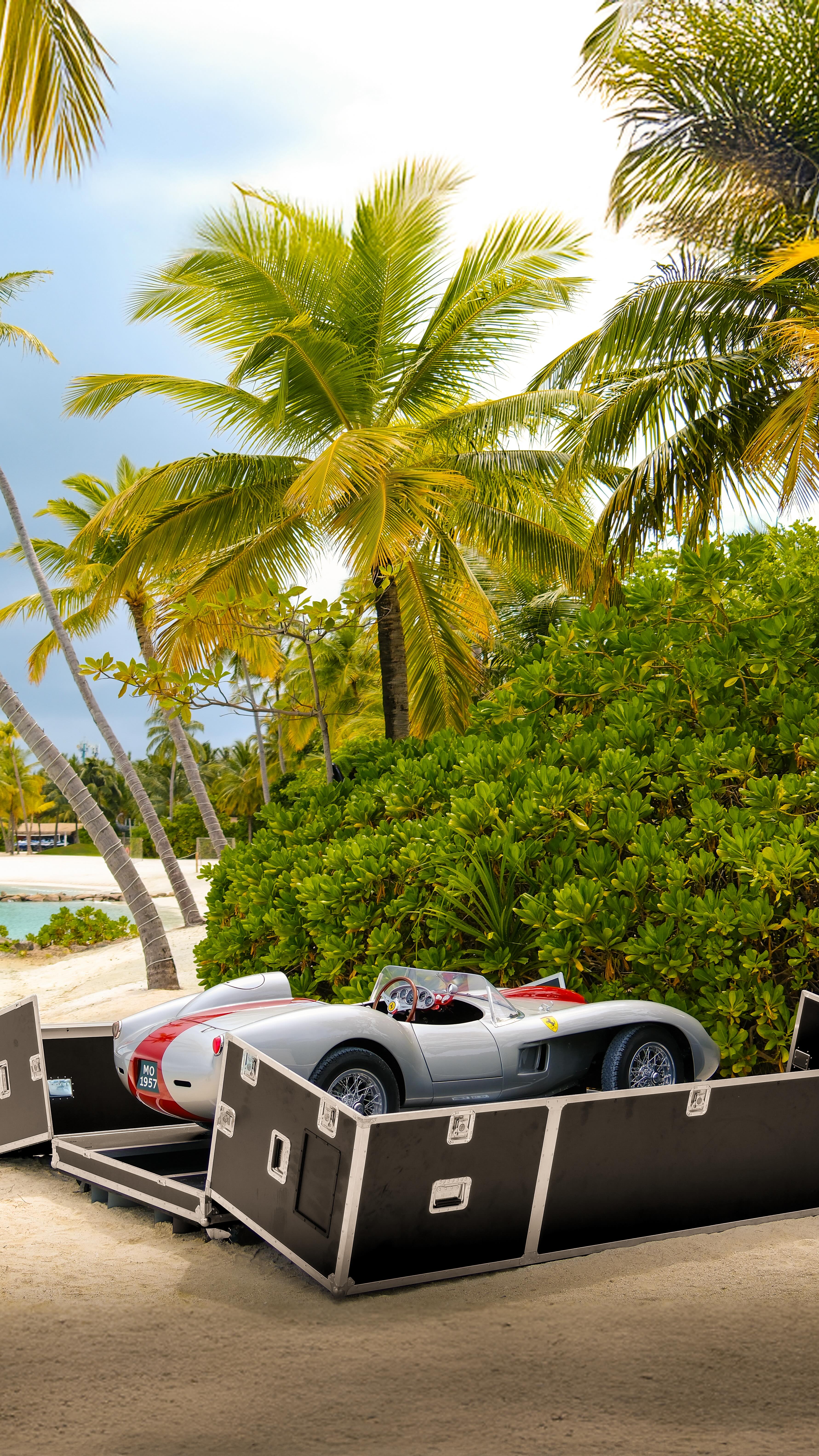 Unboxing a masterpiece in paradise. 🎁
Discover the ultimate festive gift at @waldorfastoriamaldives
The Ferrari Testa Rossa J by @hedley.studios, a hand-crafted, electric reinterpretation of an automotive icon, brings timeless design and innovation to their island sanctuary.
This season, experience a truly extraordinary celebration with the exclusive festive package, crafted to make every moment unforgettable.
Recent work produced by The Gentleman Racer.
#TheGentlemanRacer #LuxuryProduction #AutomotiveFilm #WaldorfAstoriaMaldives