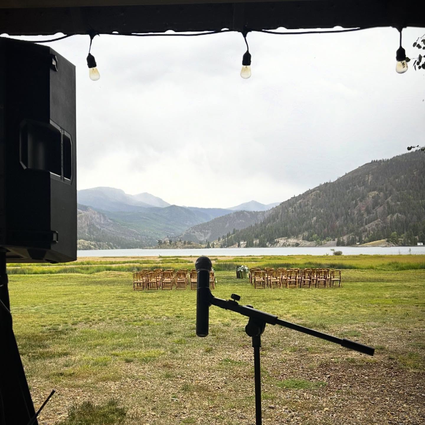 What prepping for a ceremony looks like as a Colorado DJ… 😍⛰️ @lakecityweddings
.
#lakecity #gve #gunnisonvalleyentertainment #mountains #coloradodjs #tackshed