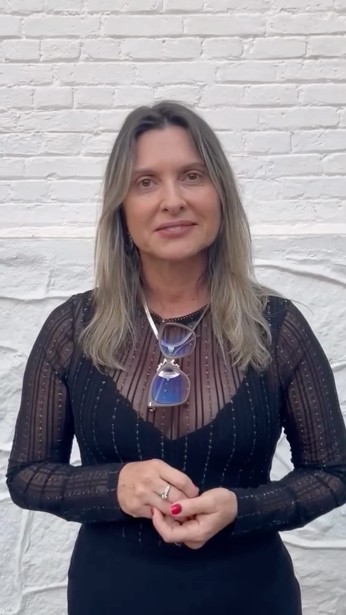 ✨ 16 anos de NDAC: como o Núcleo é visto por pesquisadoras da área ✨
Hoje destacamos o depoimento de Euzeneia Carlos, integrante do Núcleo de Democracia e Ação Coletiva. Doutora em Ciência Política pela USP e mestre em Planejamento Urbano e Regional pela UFRJ, Euzeneia é professora no programa de Pós-Graduação em Ciências Sociais da Universidade Federal do Espírito Santo (UFES).