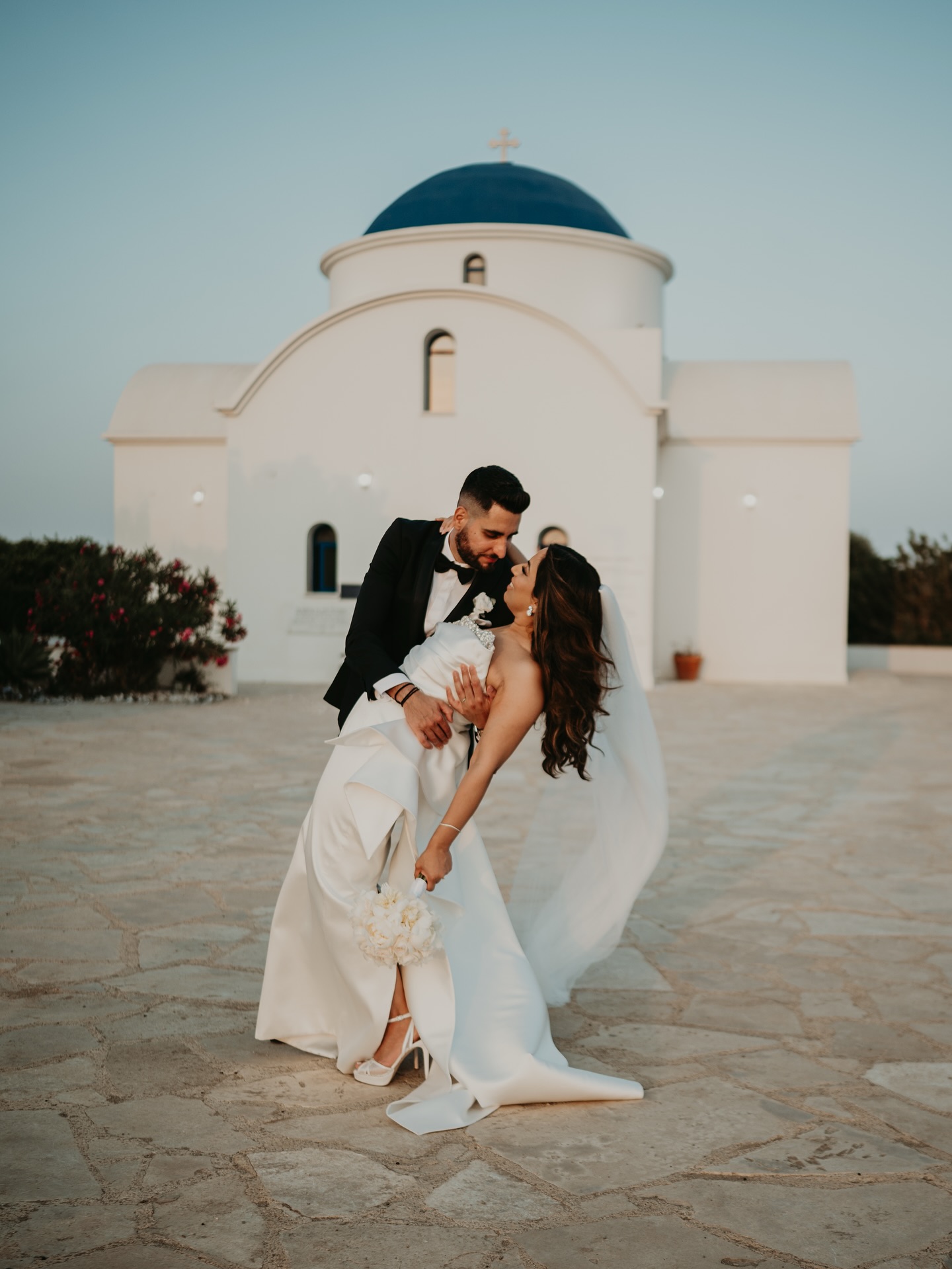 👰🏻♀️🤵🏻♂️🌊🌴