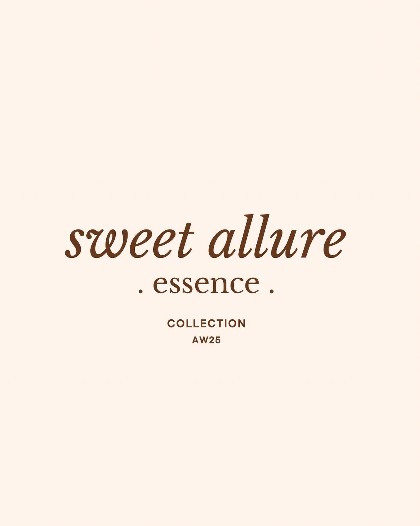 Sweet Allure returns ✨
Last season embraced the indulgent warmth of chocolate, coffee & vanilla. Now, Sweet Allure Essence AW25 arrives — designed to complement your beloved pieces while adding a new layer of seasonal elegance.