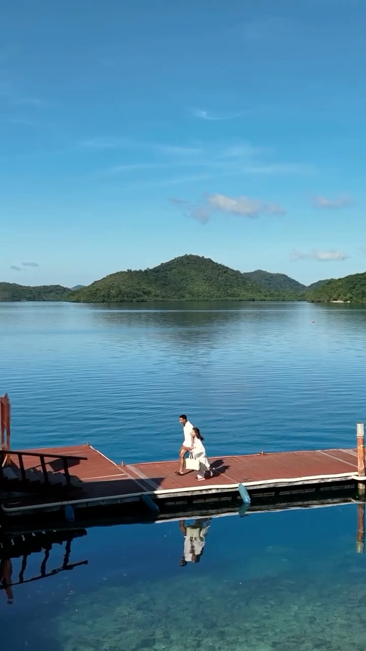 Time spent together is the greatest gift of all. Escape to SETIR with our Sweet Stay Travel Package with discounted rooms and fall in love all over again as you indulge in romantic moments, serene ocean views, and the luxury of simply being together.
Book Sweet Stay today at sunlighthotelsandresorts.com/setir-book-now. #DoseOfSunlight