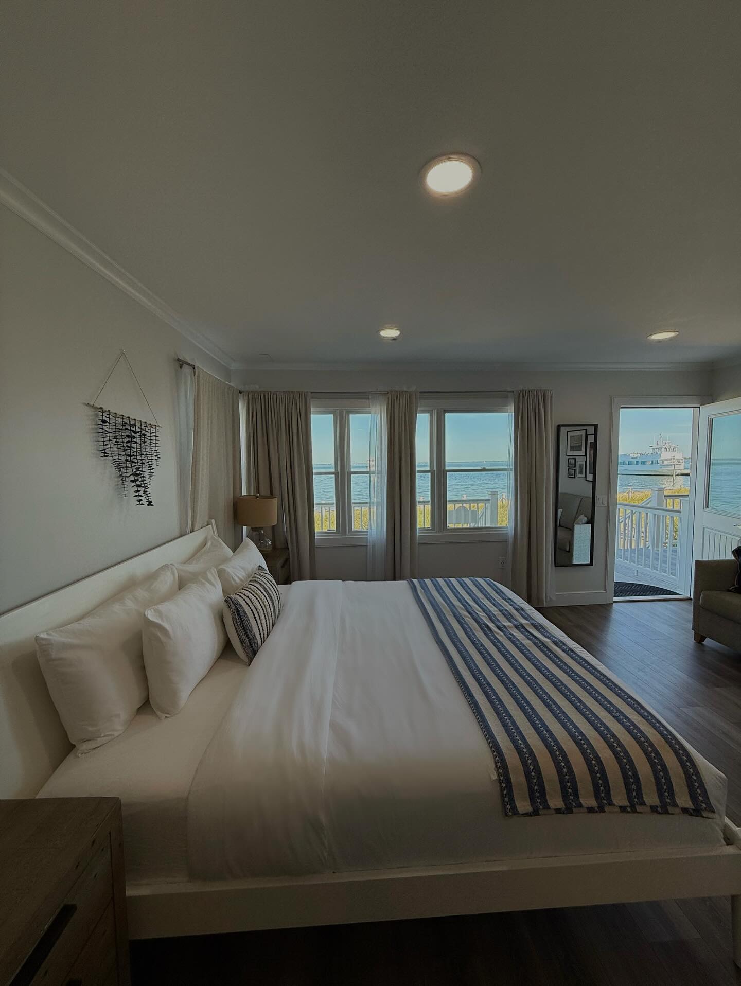 Morning views like this >>> 🤩🌊