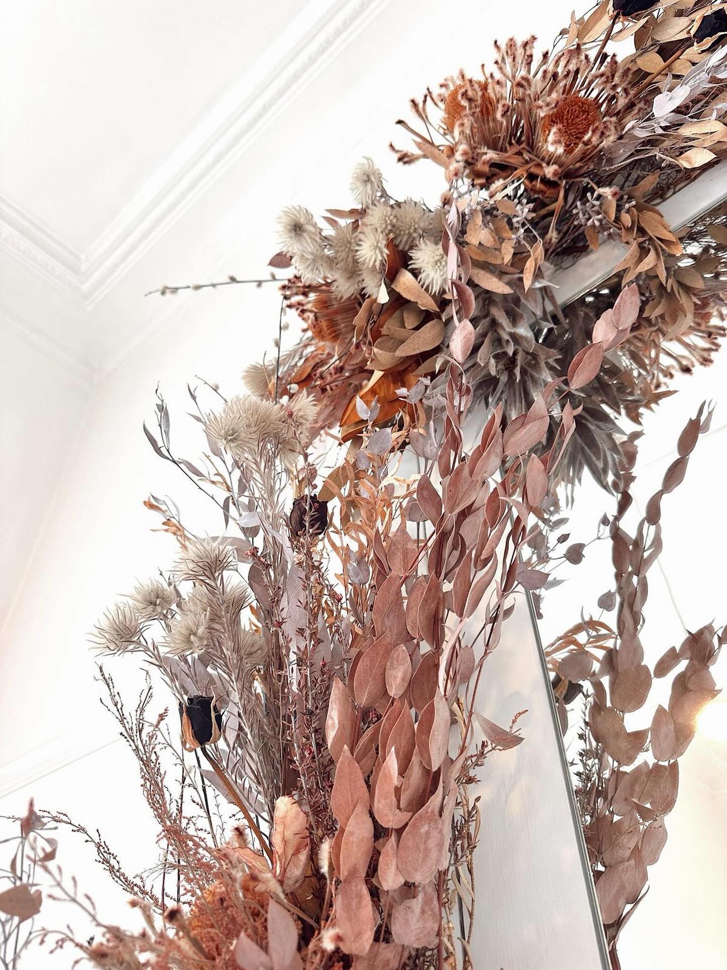 ✨Only two appointments left until Christmas!✨
Have you booked yours?
The holiday season is one of our busiest times of the year and spaces are already filling fast!
Book online to secure your christmas appointment or book ahead at your next appointment.
#beauty #brows #dunedinnz #embellirnz