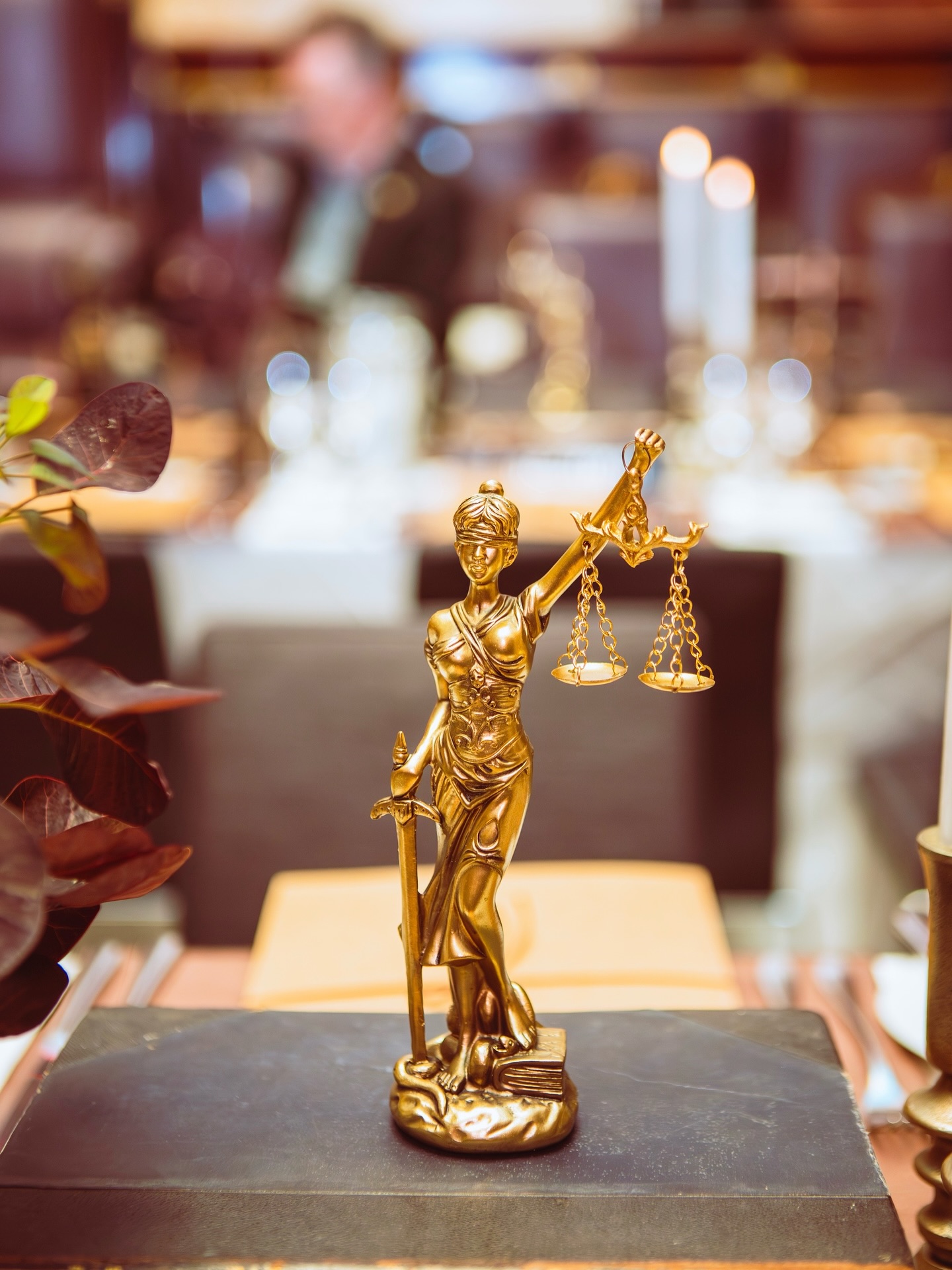 The details are where the story lives. For Alex’s 40th, every element on the table was chosen with his personality in mind.
Ahead of the event, we asked for stories and traits that make him who he is — his quirks, his humour, the things he’s known for. We then translated those into playful but elegant touches woven throughout the tablescape, so guests discovered something new with every glance.
One of our favourites? The proud peacock detail, a perfect symbol of his character. These weren’t just props; they were creative cues that told Alex’s story in ways that felt authentic, memorable, and uniquely him.
At Cushte, we specialise in personalisation through design. By listening carefully and working closely with our clients, we take those little insights and turn them into styling moments that spark conversation and bring personality to the table. Because the best events don’t just look beautiful — they feel like you.
✨ Want a tablescape that tells your story? Let us bring your personality to the table.
#cushte #luxuryeventstyling #eventprofsuk #eventdesign #tablescapestyling #personalisedparties #uniquetablescapes #luxuryevents #immersiveevents #eventcreatives #eventplanningideas #tablescapingdetails