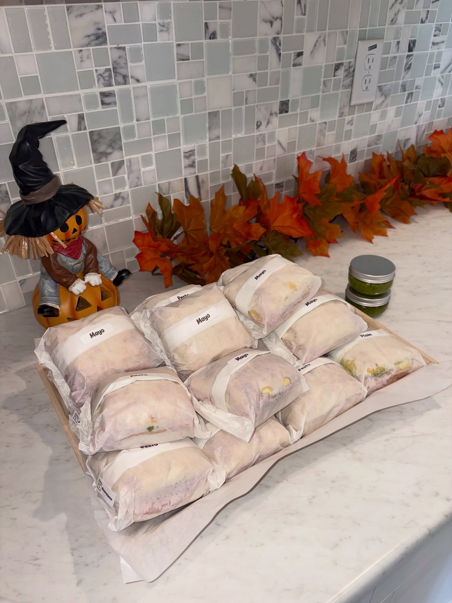 Ham & cheese sandwich board for 20 people 🥪✨ The perfect choice for birthdays, parties, or any celebration. Fresh, delicious, and ready to share with everyone!
#MiamiCatering #SandwichBoard #MiamiEvents #PartyFood #MiamiFoodie #EventCatering #BirthdayPartyIdeas #MiamiCelebrations #FoodForEvents