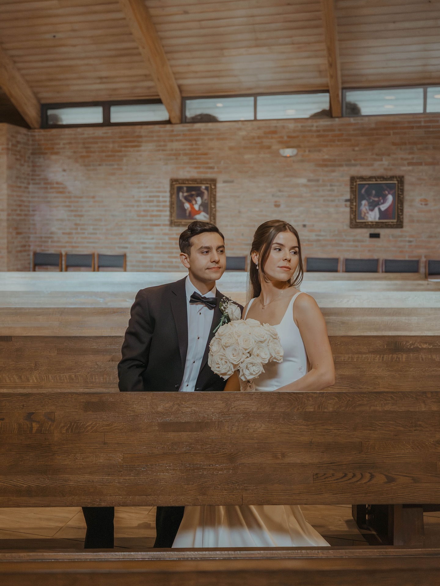 October, the most busy month of the year 🍂🎃
This is also when wedding bookings are sky high, don’t forget to book in your wedding vendors sooner than later!💍
Venue: @crystaltreegc
Makeup: @aliciamarielange_
www.bseringphotography.com
#wedding #weddingphotos #weddingphotographer #weddingday #brides #bride #groom #indianaphotographer #illinoisphotographer #michiganweddingphotographer #ohioweddingphotographer #love